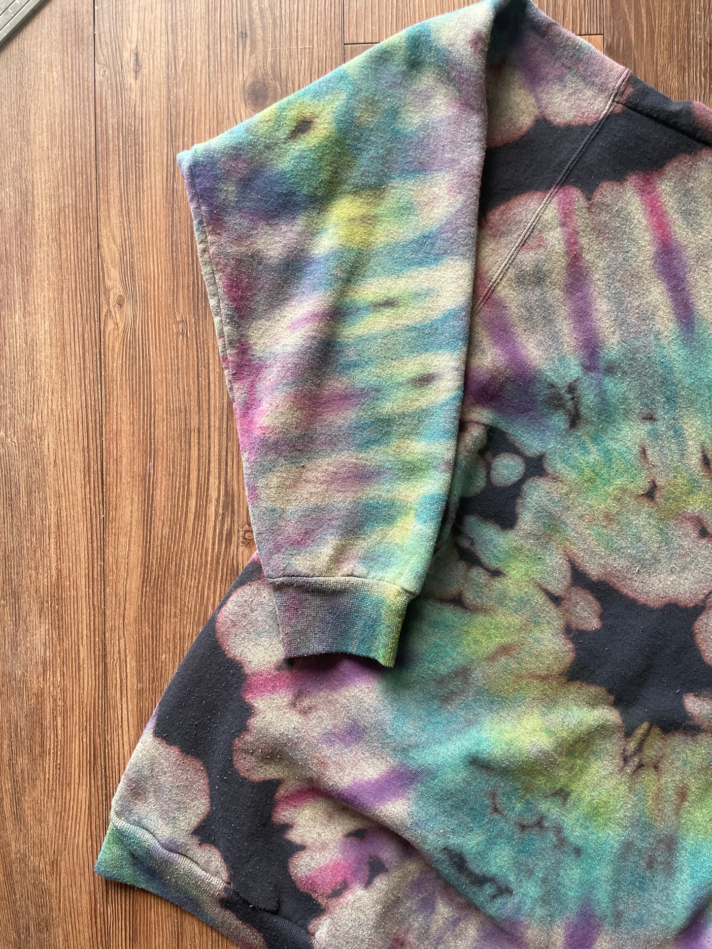 MEDIUM Men’s Walt Disney World Castle Reverse Tie Dye Sweatshirt | Black, Pink, and Purple Pleats Reverse Tie Dye Long Sleeve