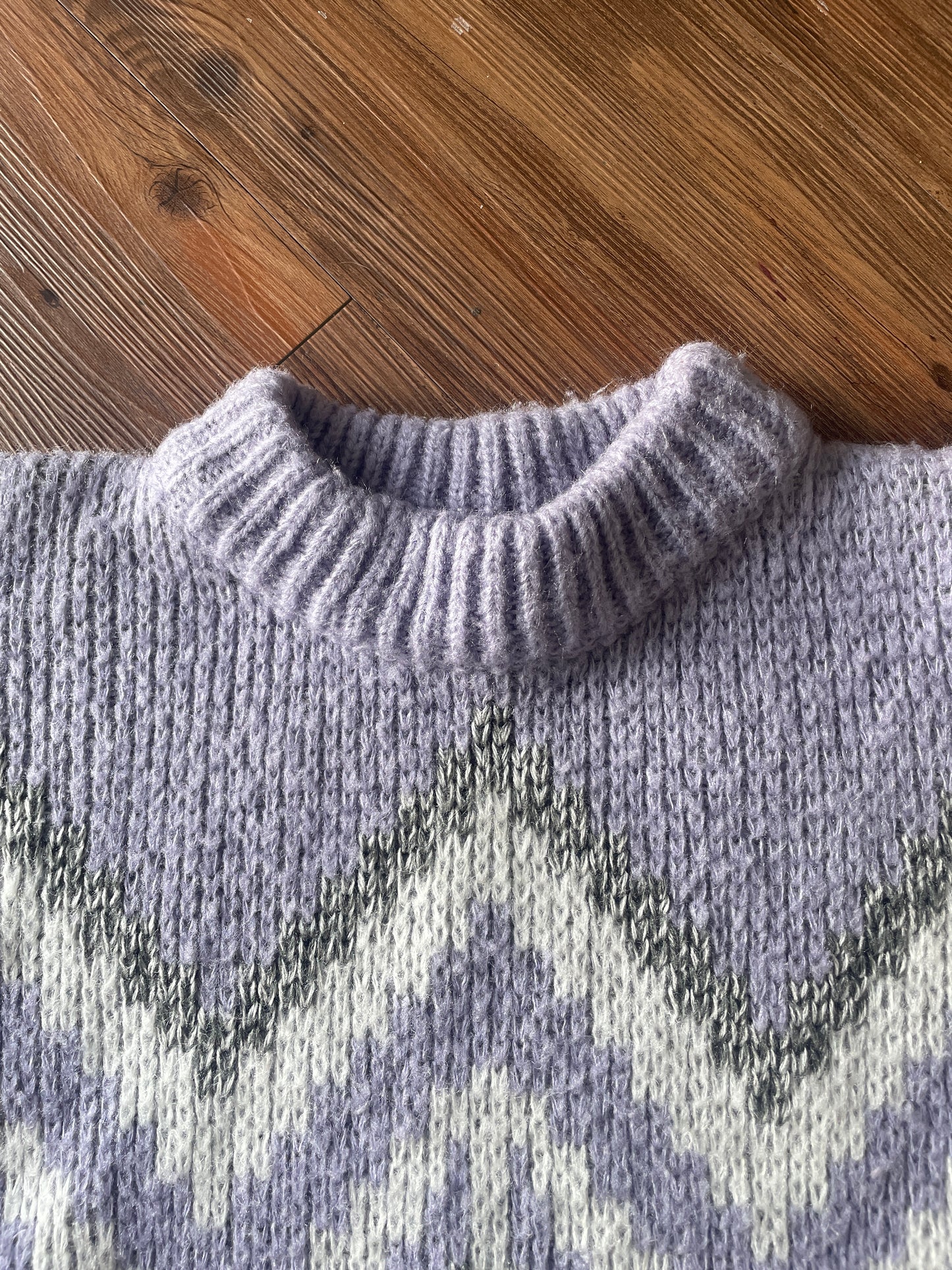 Medium Women’s Changes Vintage 80s Pastel Purple, Gray, and White Sweater