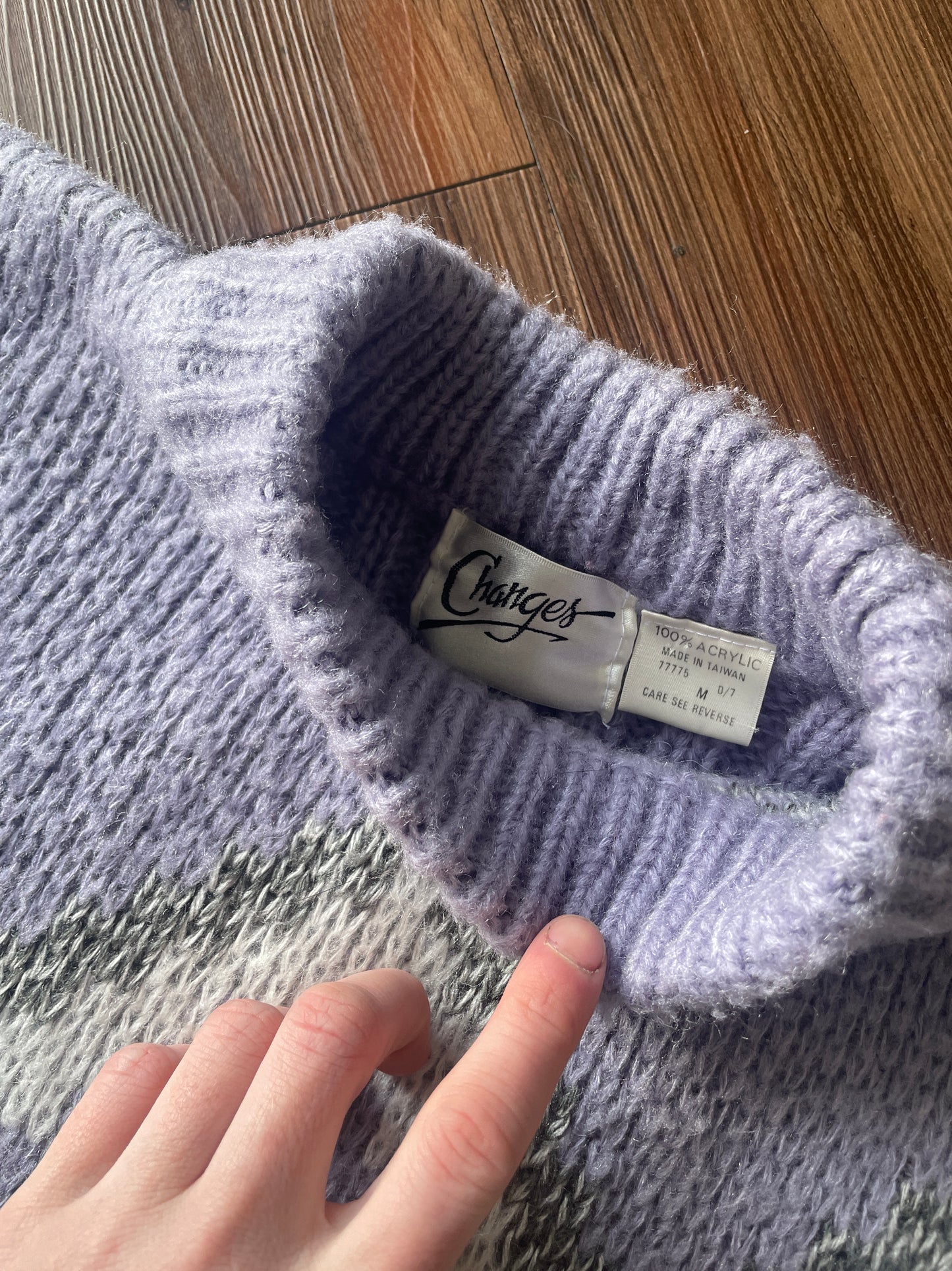 Medium Women’s Changes Vintage 80s Pastel Purple, Gray, and White Sweater