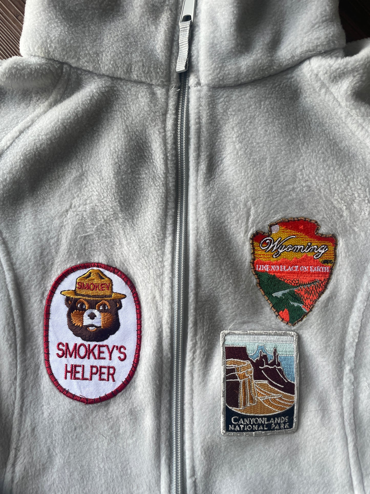 Medium Women's Columbia Jacket with Sewn-On Outdoor Patches