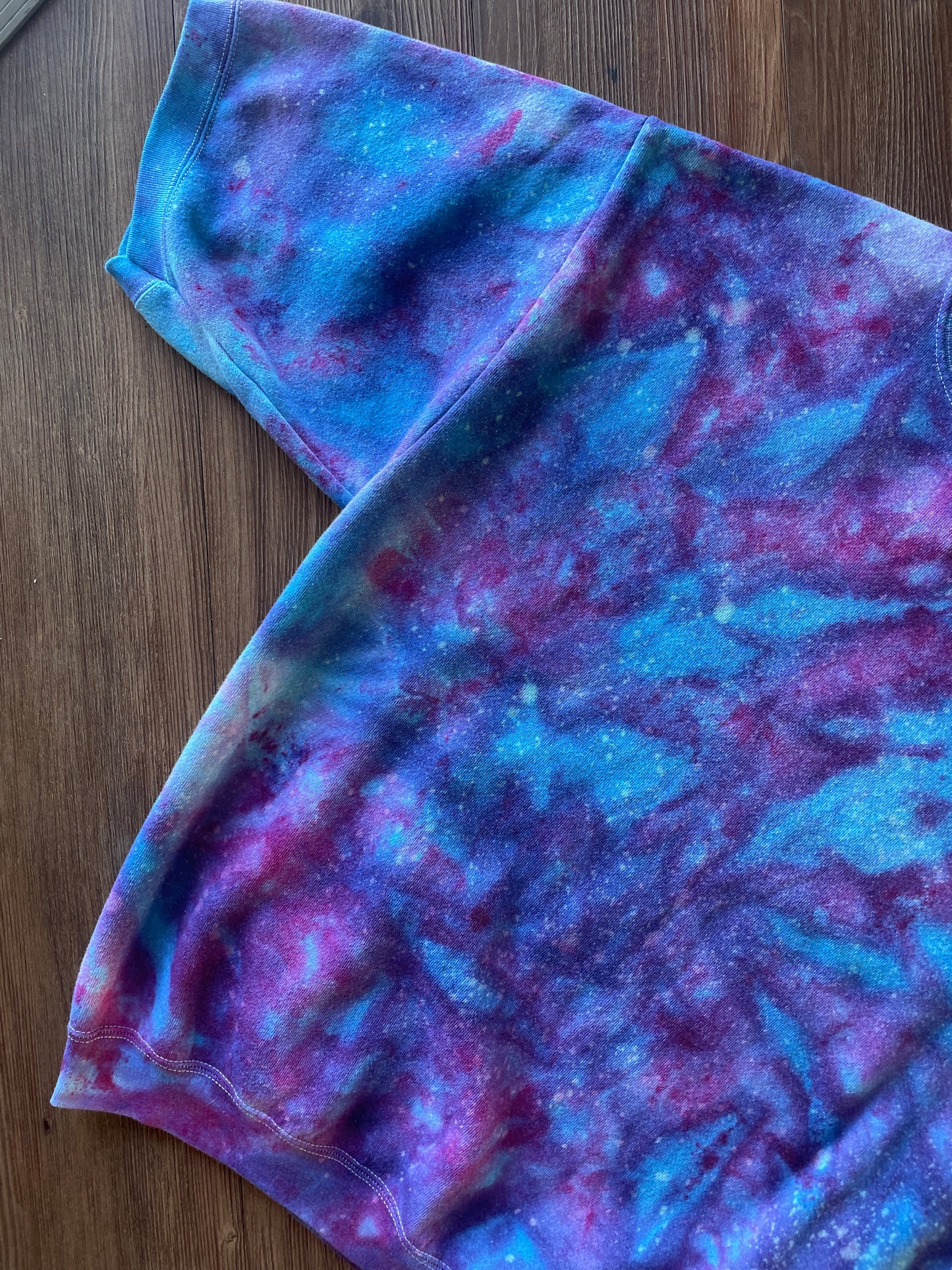 Large Men’s Vintage Lee Galaxy Dye Handmade Tie Dye Short Sleeve Sweatshirt