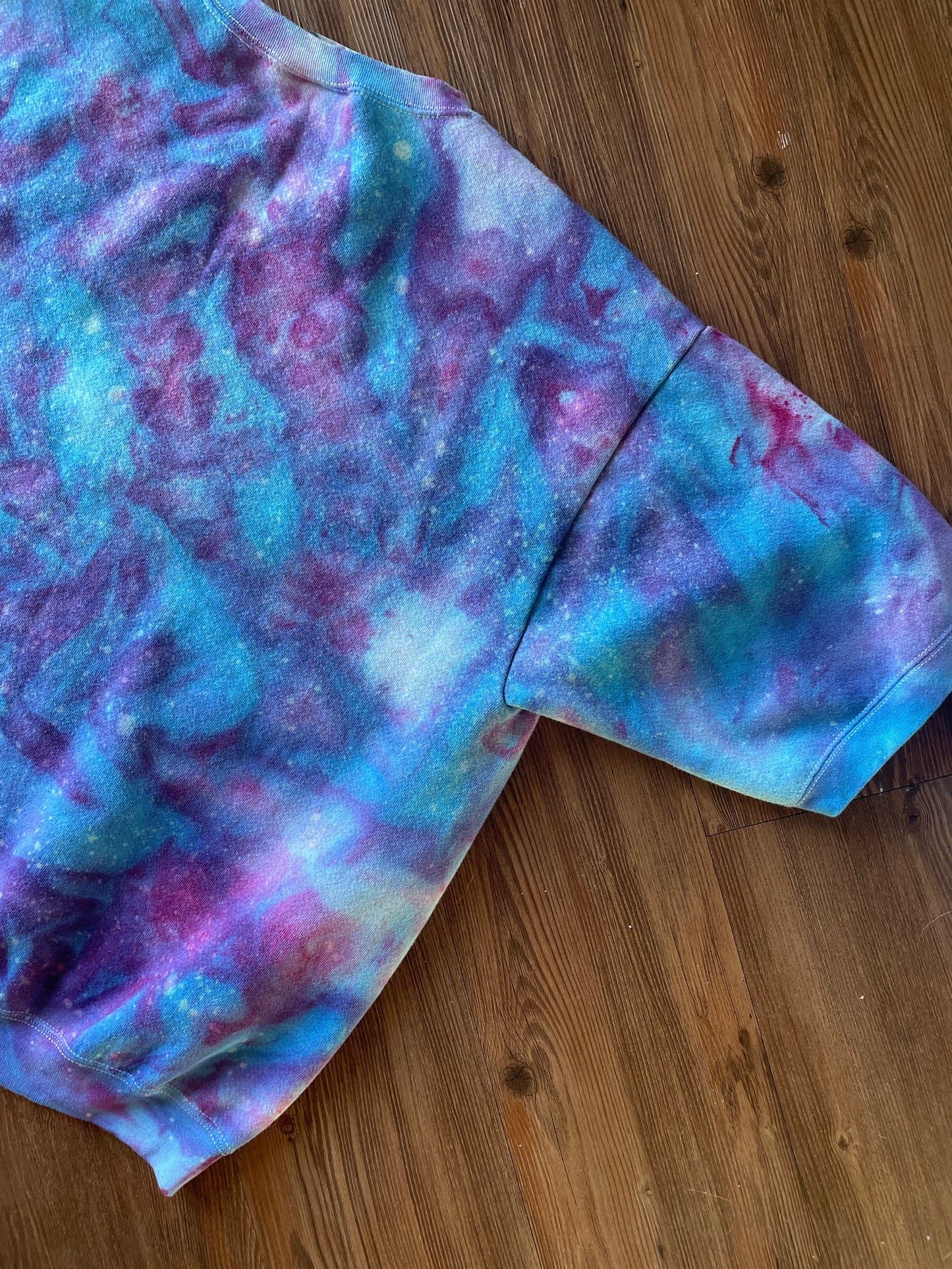 Large Men’s Vintage Lee Galaxy Dye Handmade Tie Dye Short Sleeve Sweatshirt