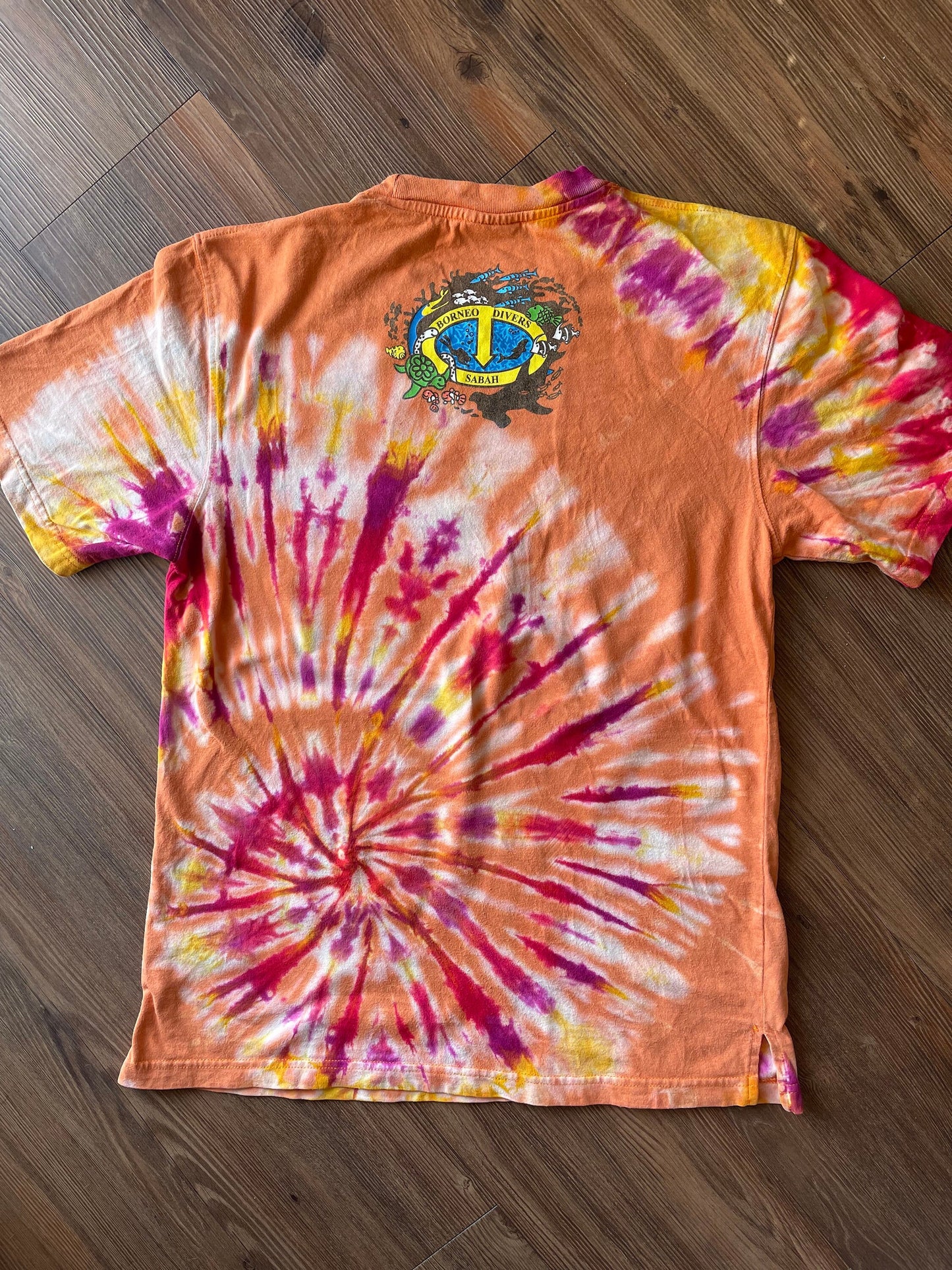 Borneo Divers Mabul Resort Handmade Reverse Tie Dye t-shirt | Orange Scuba Diving Souvenir Unisex Medium Short Sleeve Top