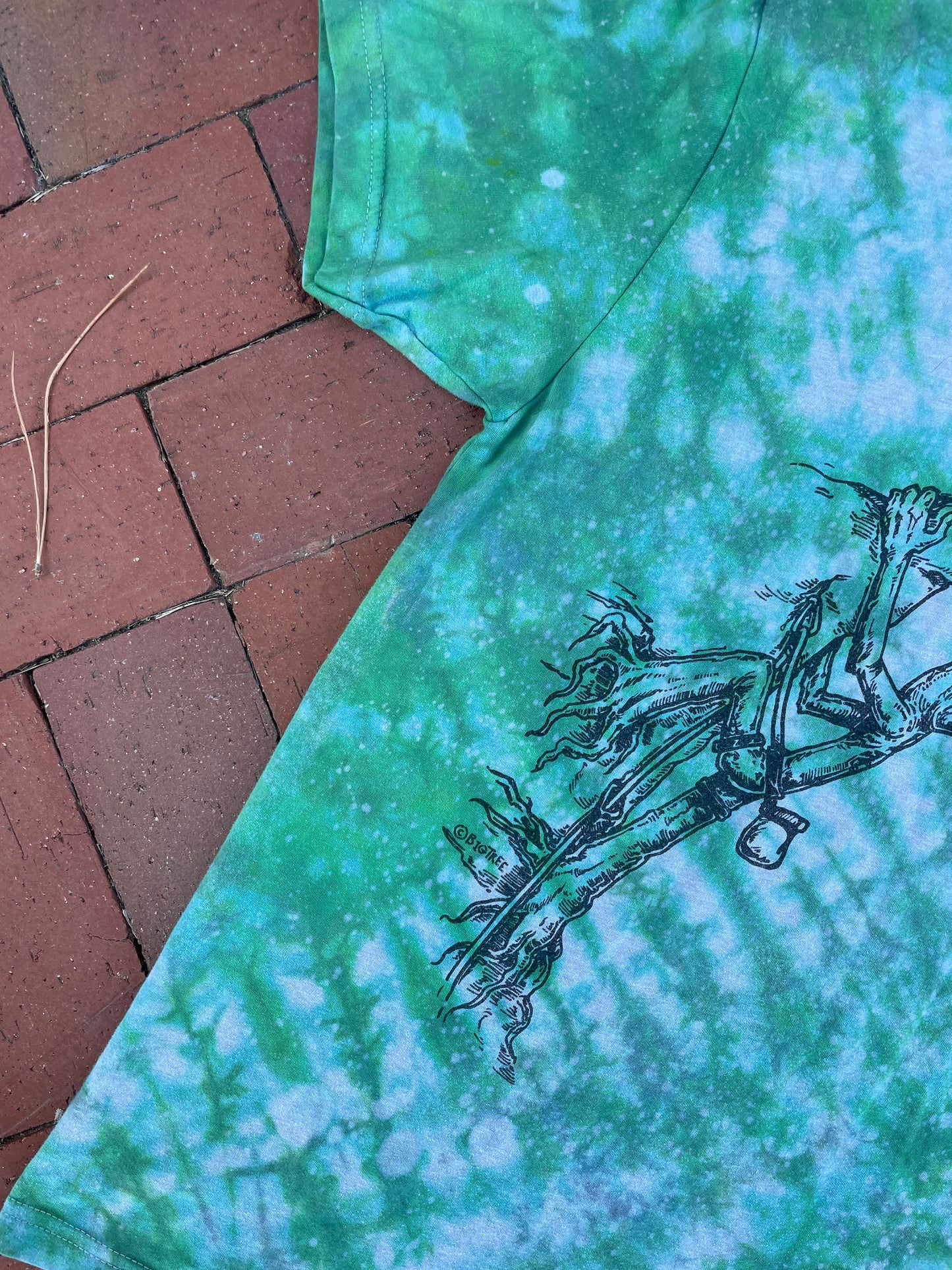 MEDIUM Men’s Tree Rock Climber Handmade Tie Dye Short Sleeve T-Shirt | One-Of-a-Kind Upcycled Green and Blue Graphic Tee