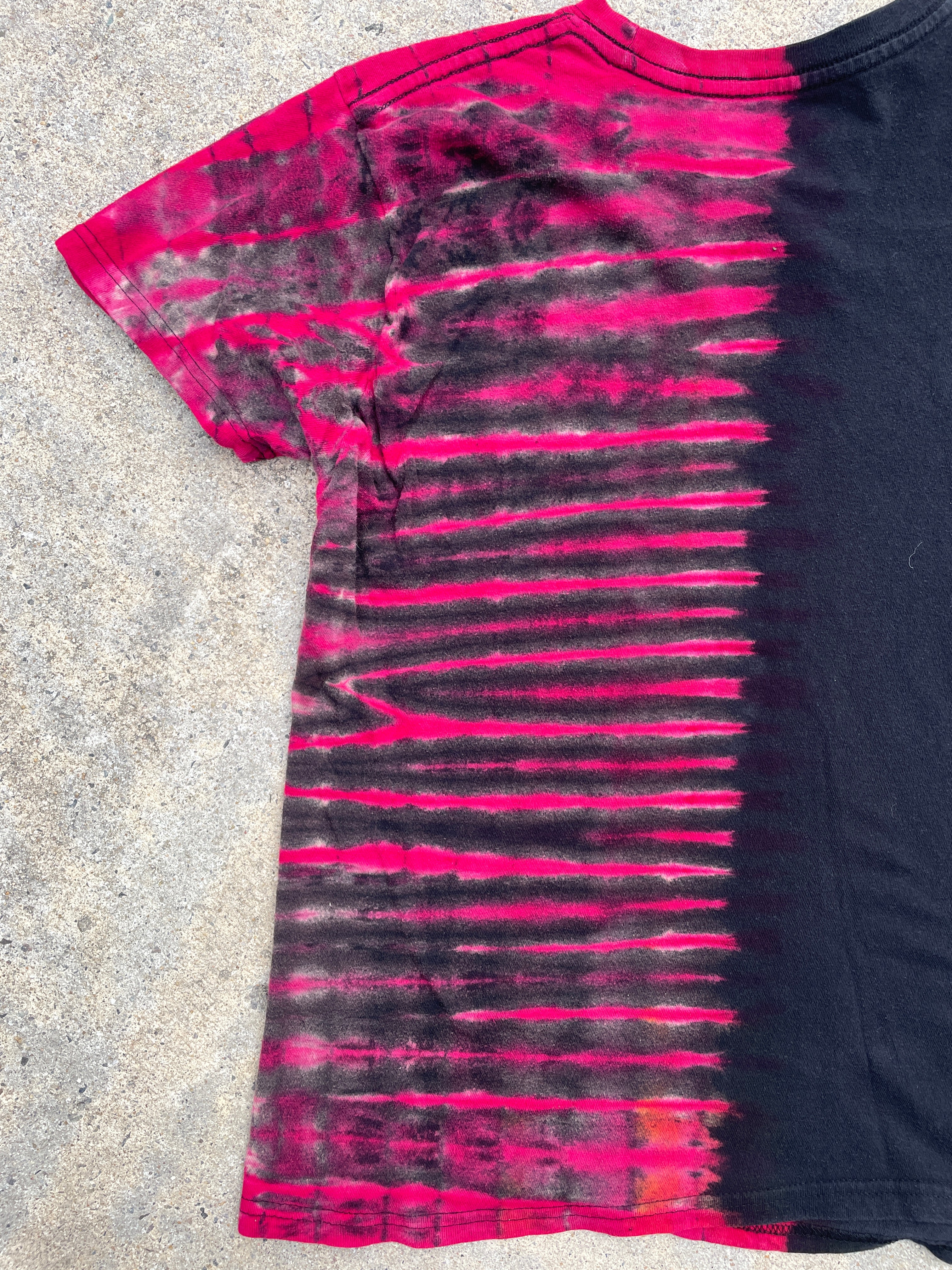 Metallica Red and Black Short Sleeve Tie Dye T-Shirt | Women's Medium