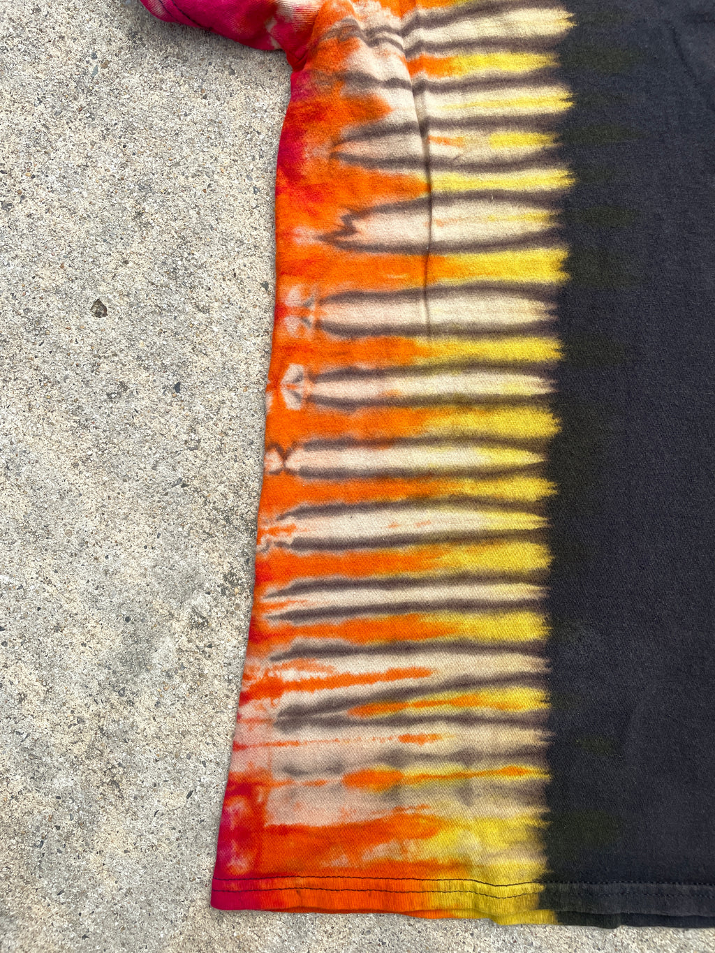 The Breakfast Club Pink, Orange, and Black Short Sleeve Tie Dye T-Shirt | Men's Medium