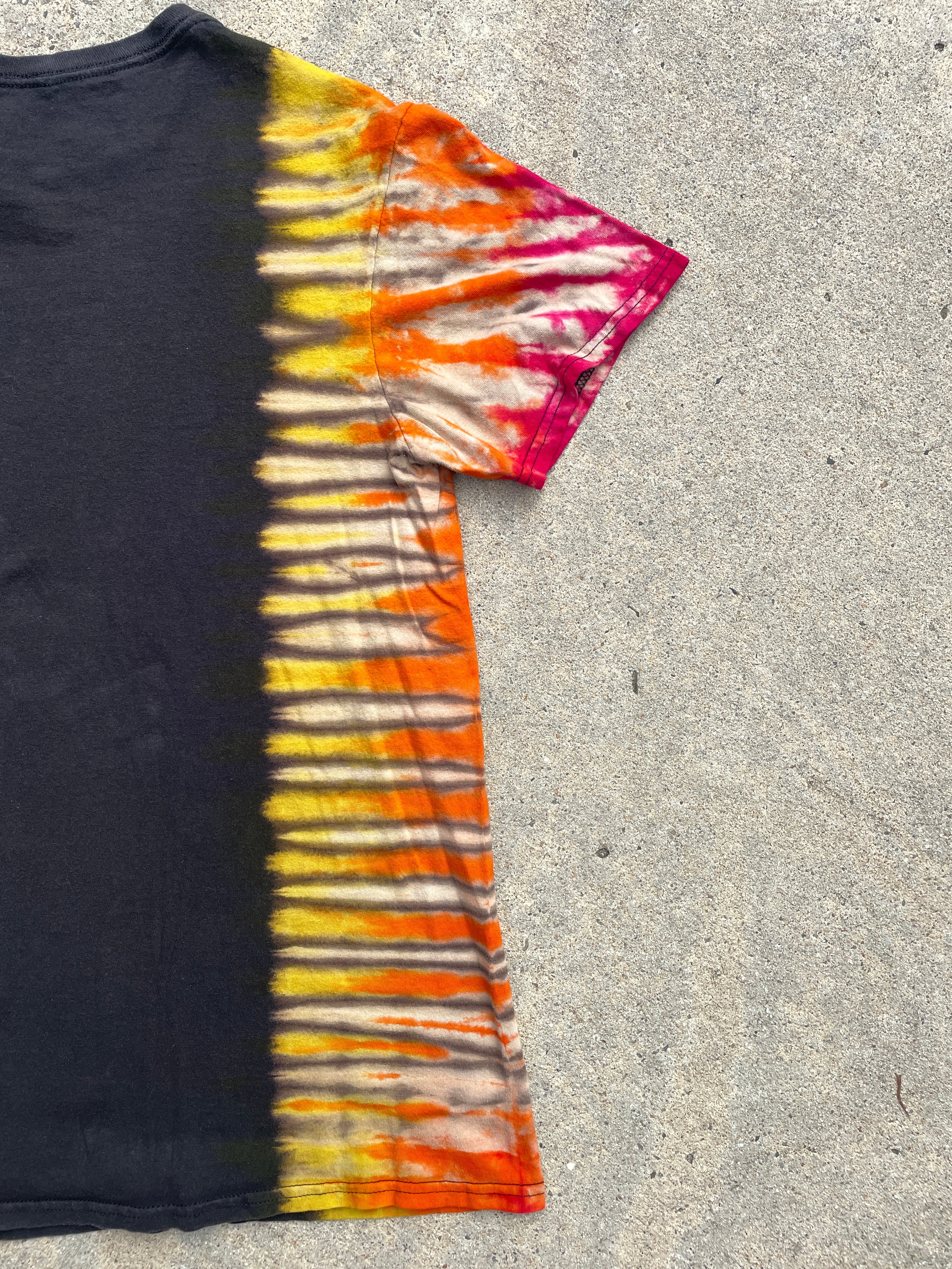 The Breakfast Club Pink, Orange, and Black Short Sleeve Tie Dye T-Shirt | Men's Medium