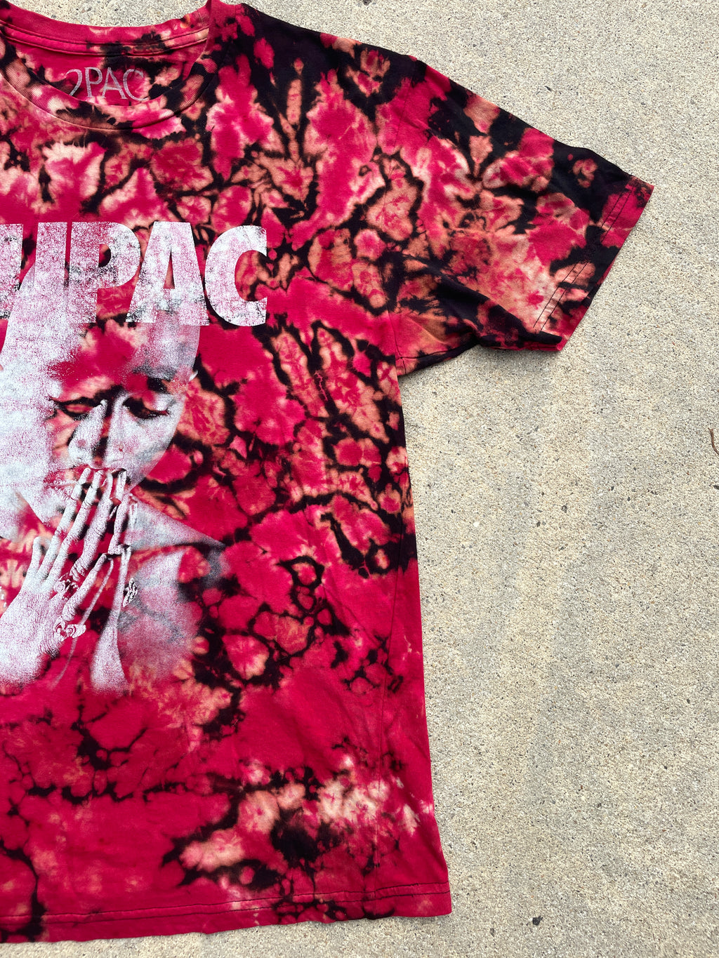 Tupac Shakur Red and Black Short Sleeve Tie Dye T-Shirt | Men's Medium