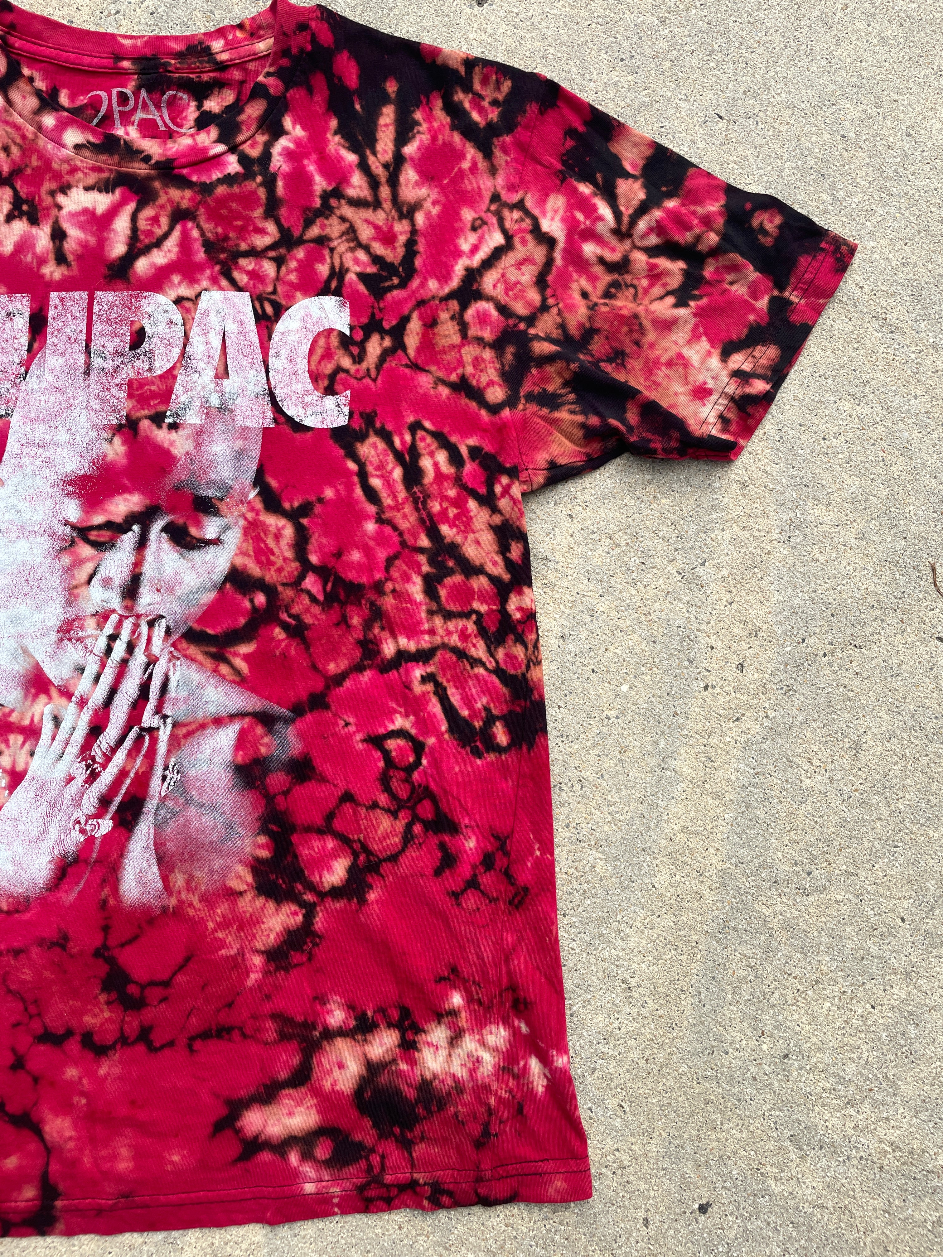Tupac Shakur Red and Black Short Sleeve Tie Dye T-Shirt | Men's Medium