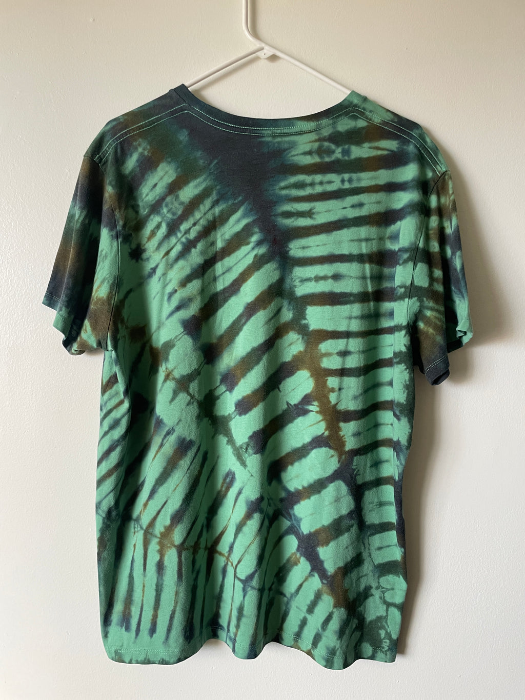 XL Men's Climbing Shoe Handmade Tie Dye T-Shirt | One-Of-a-Kind Upcycled Green and Brown Spiderweb Short Sleeve Shirt