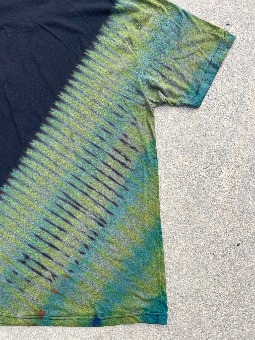 Smith Fly Ties Black and Green Short Sleeve Tie Dye T-Shirt | Men's Large