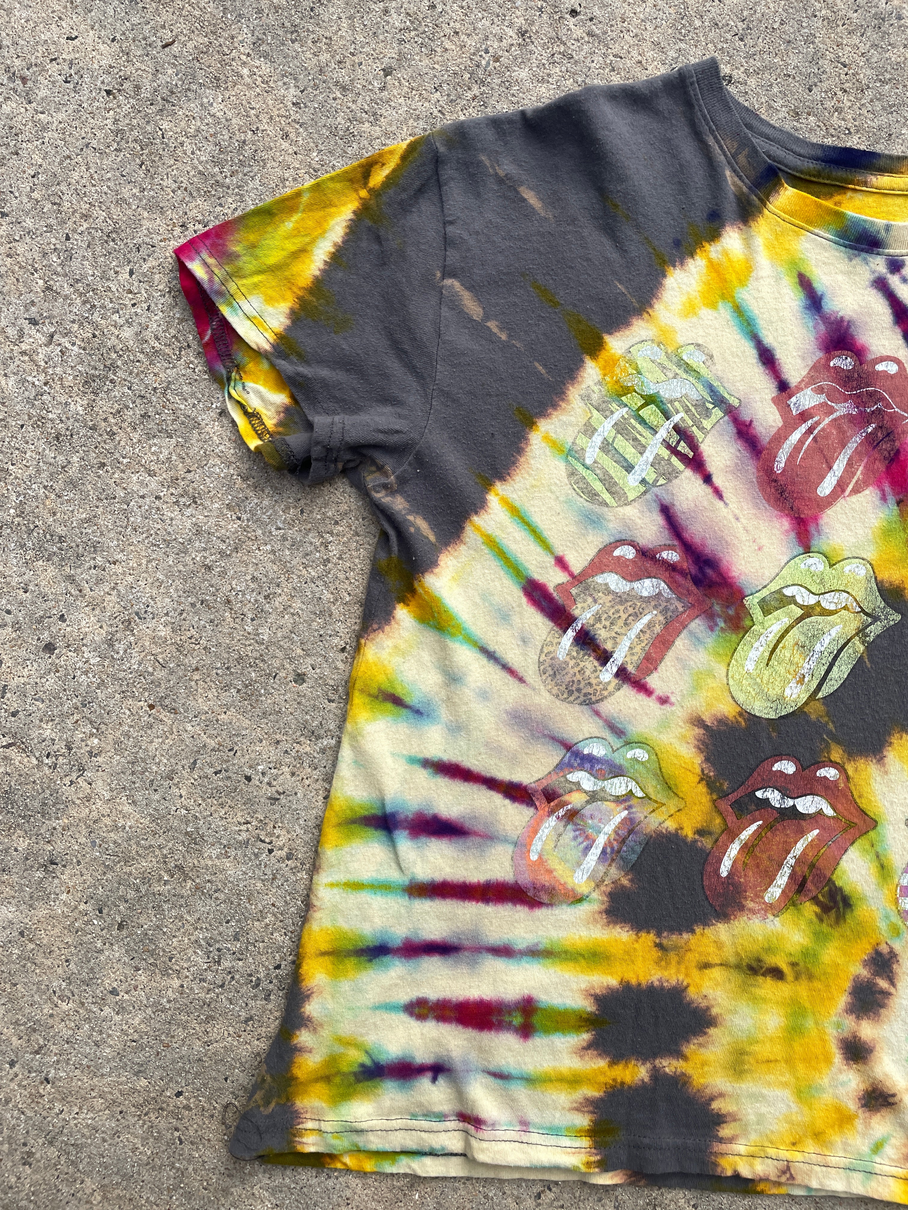 The Rolling Stones Hot Lips Rainbow Spiral Short Sleeve Tie Dye T-Shirt | Women's Large