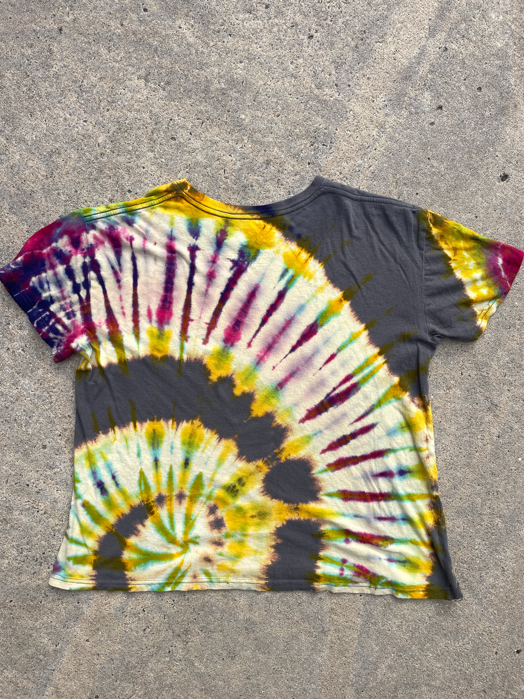 The Rolling Stones Hot Lips Rainbow Spiral Short Sleeve Tie Dye T-Shirt | Women's Large