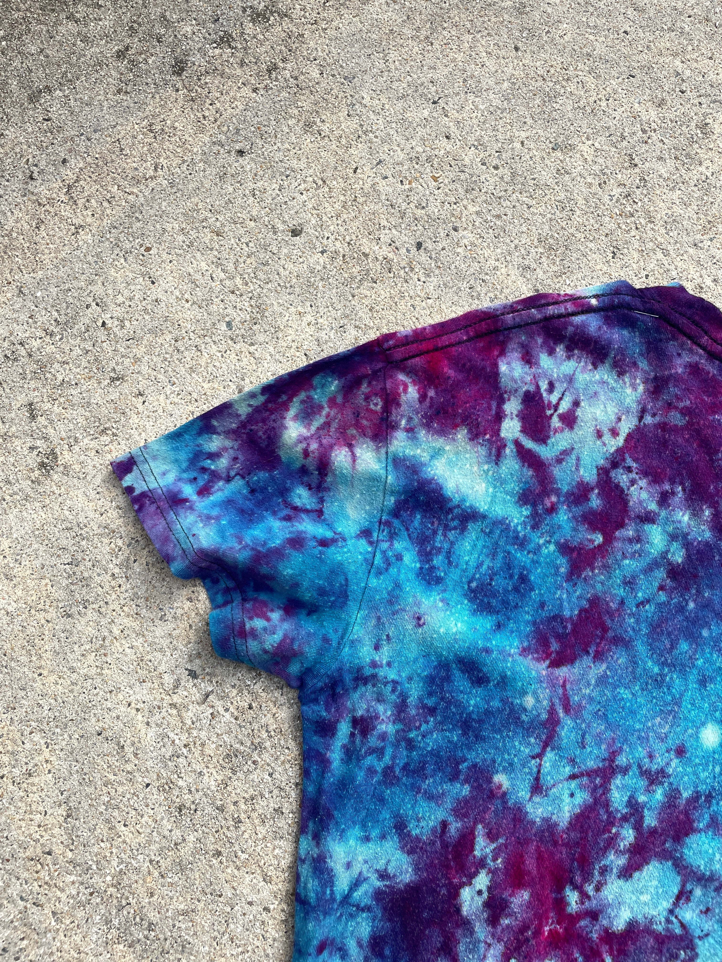 The Rolling Stones Hot Lips Short Sleeve Galaxy Tie Dye T-Shirt | Women's Large