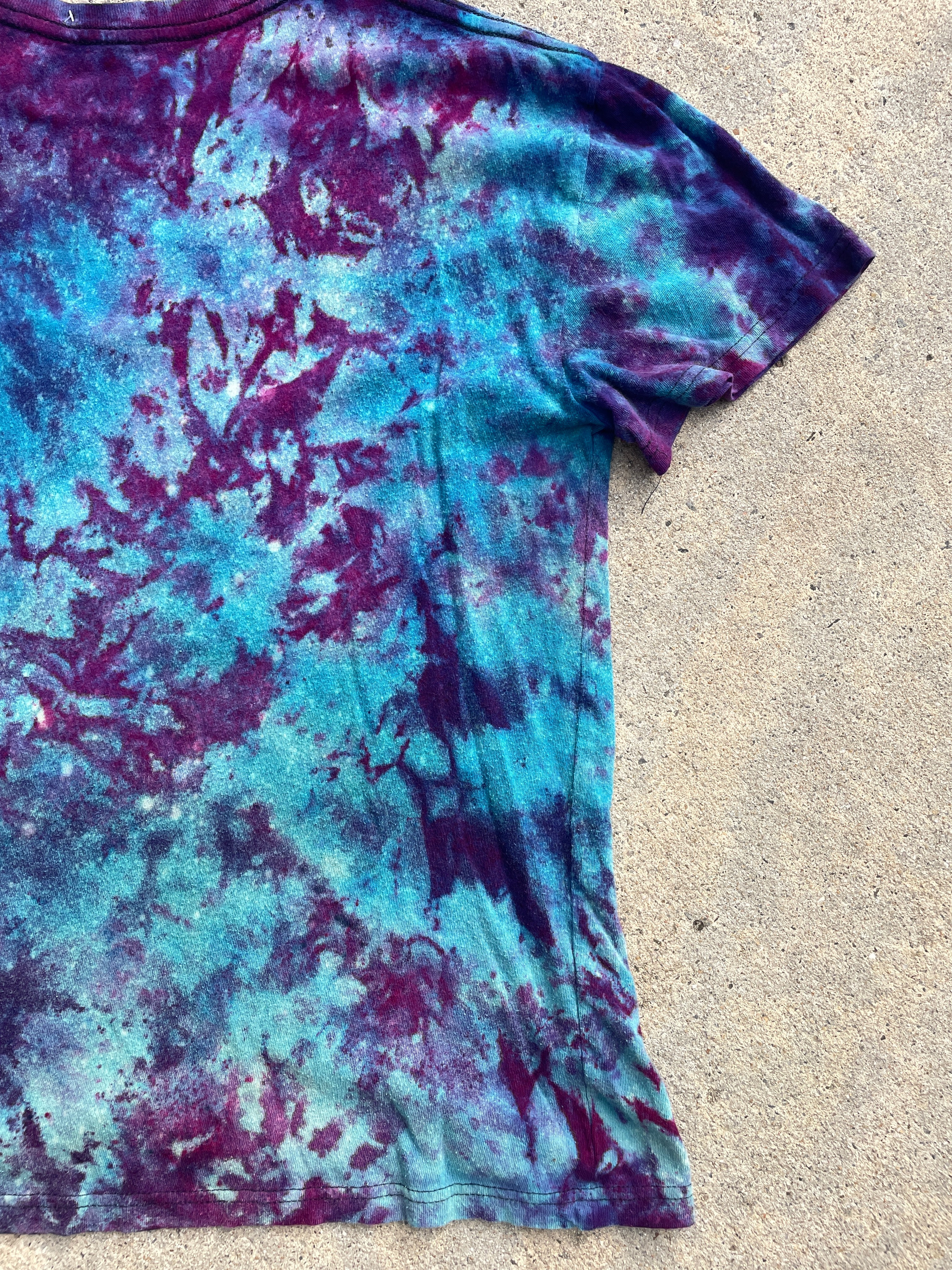 The Rolling Stones Hot Lips Short Sleeve Galaxy Tie Dye T-Shirt | Women's Large