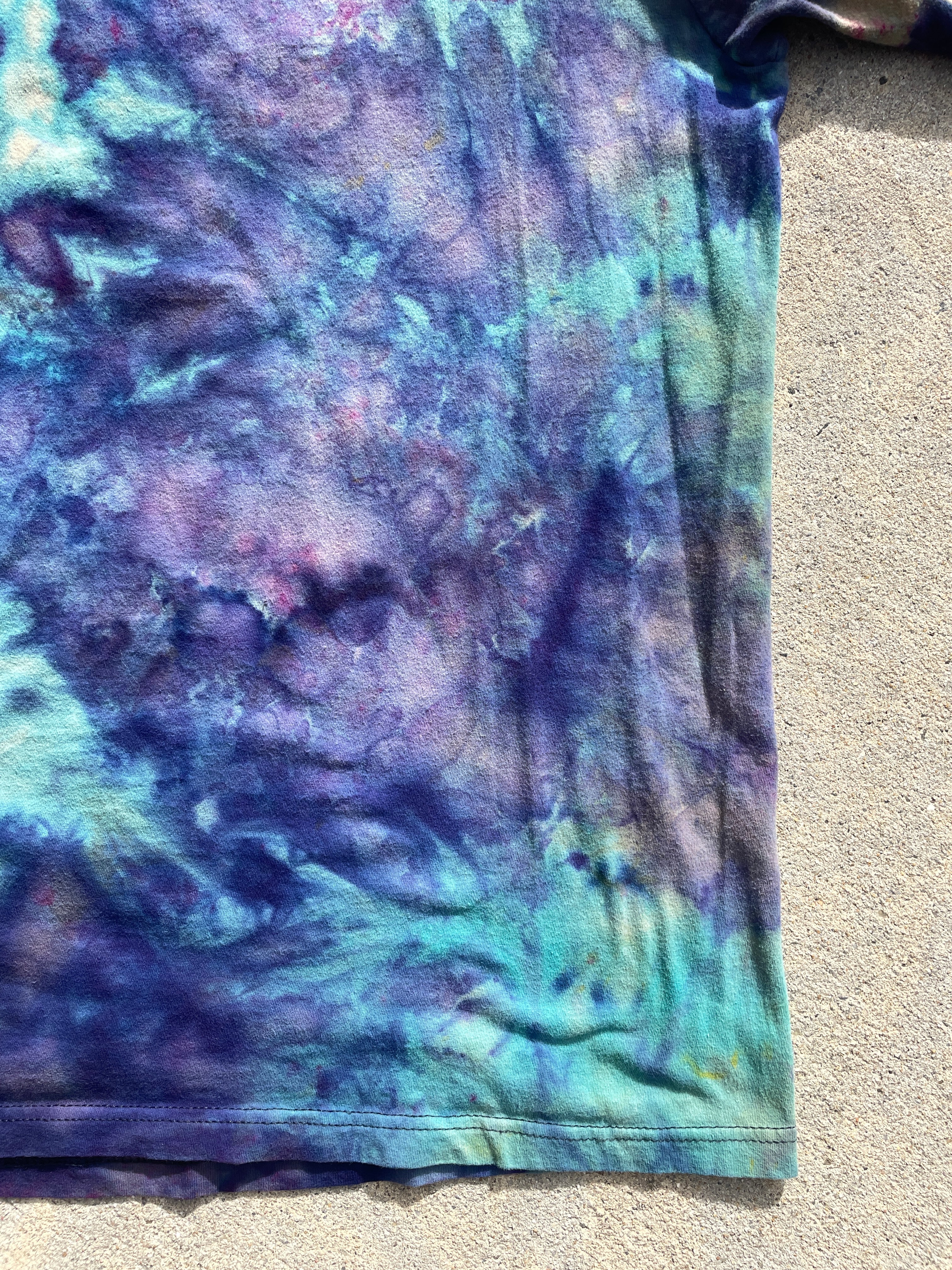 Rainbow Cat Laser Beam Blue and Purple Short Sleeve Galaxy Tie Dye T-Shirt | Men's Large