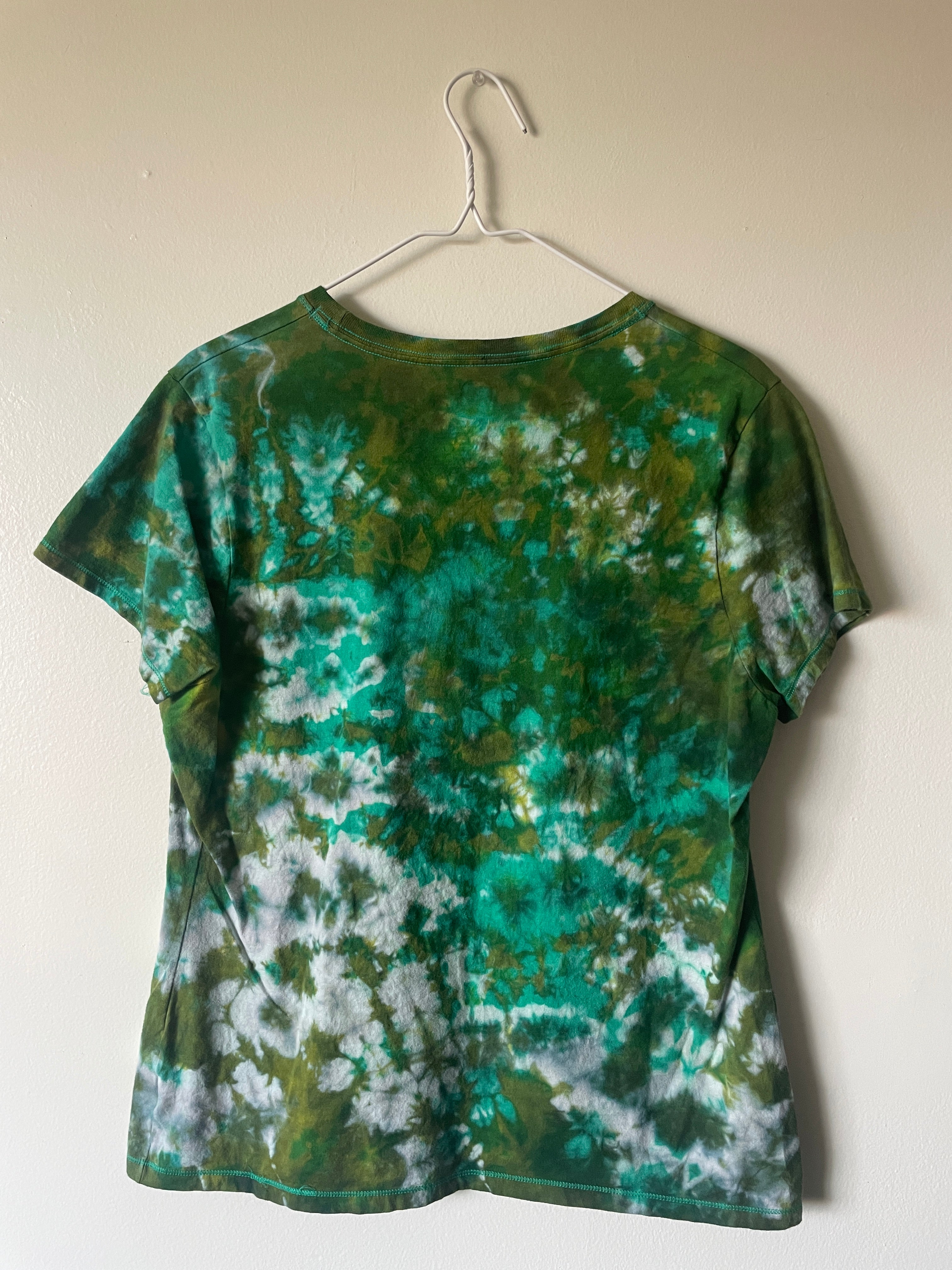Large Women's Delicate Arch Handmade Tie Dye T-Shirt | One-Of-a-Kind Upcycled Green and Black Short Sleeve Shirt