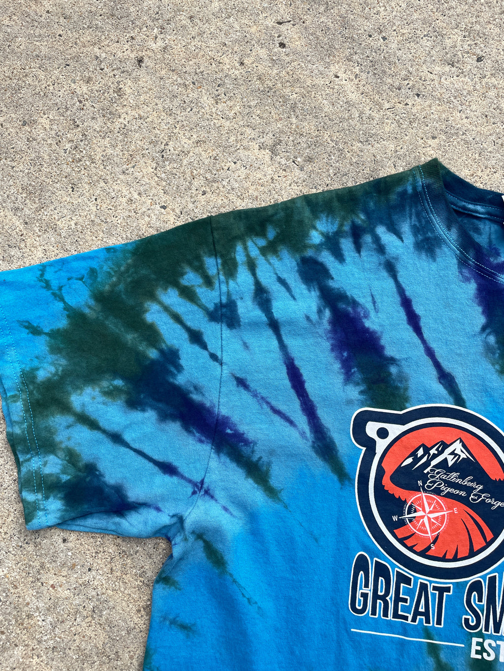 Great Smoky Mountains Sunglasses Short Sleeve Tie Dye T-Shirt | Men's XL