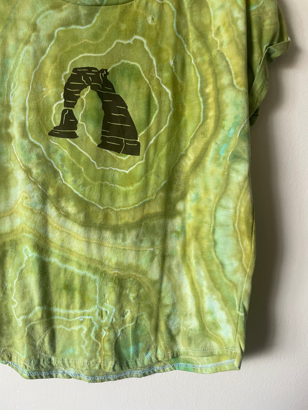 Large Women's Delicate Arch Handmade Geode Tie Dye T-Shirt | One-Of-a-Kind Upcycled Green and White Short Sleeve Shirt