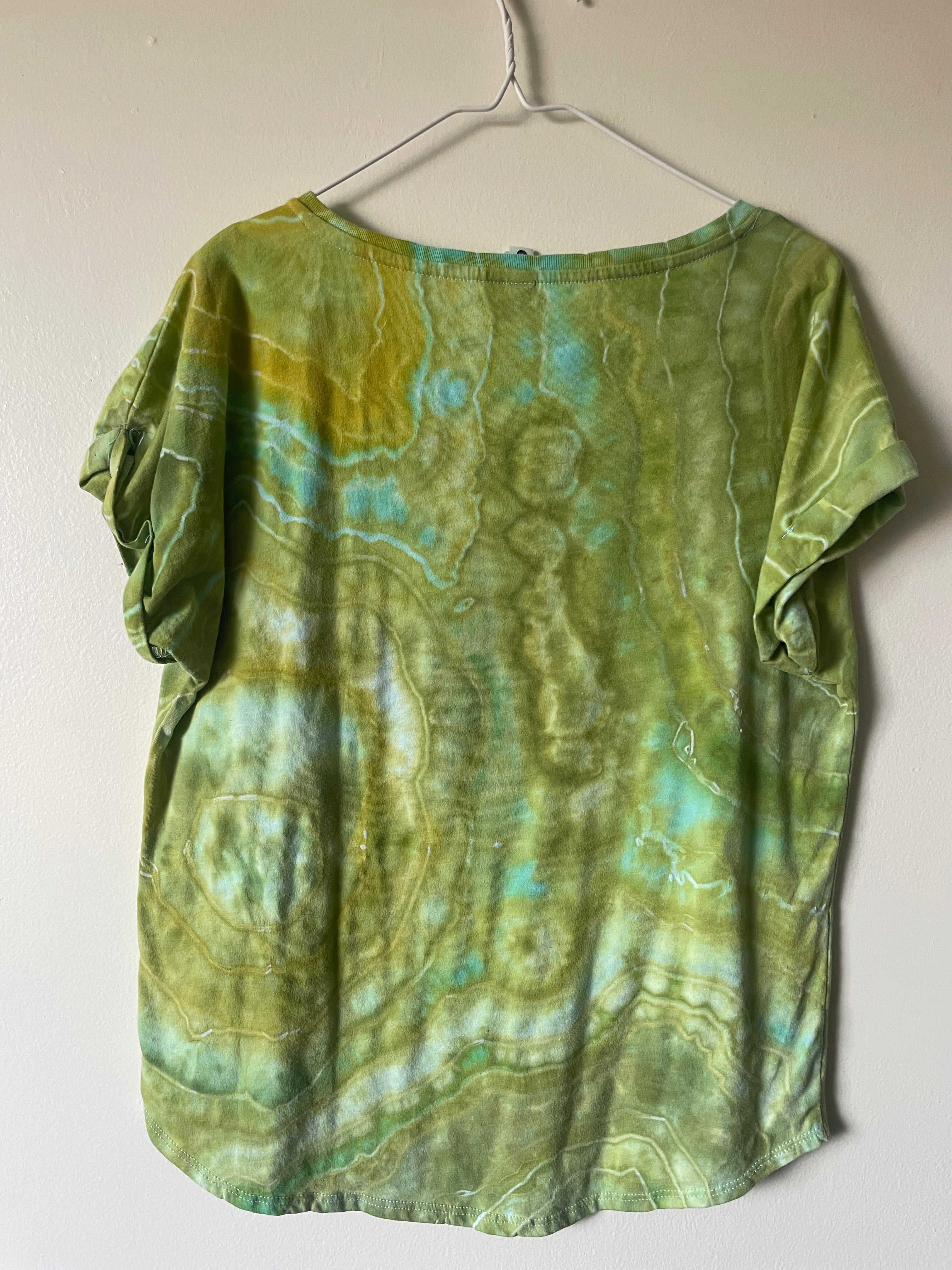 Large Women's Delicate Arch Handmade Geode Tie Dye T-Shirt | One-Of-a-Kind Upcycled Green and White Short Sleeve Shirt