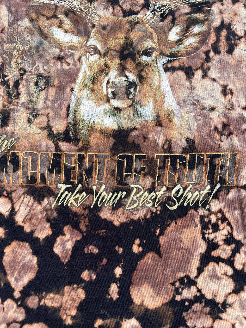 Deer Hunting Black and Brown Short Sleeve Bleached Dye T-Shirt | Men's XL