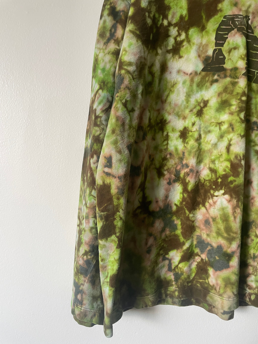 XL Men's Delicate Arch Handmade Reverse Tie Dye T-Shirt | One-Of-a-Kind Upcycled Green and Brown Long Sleeve Shirt