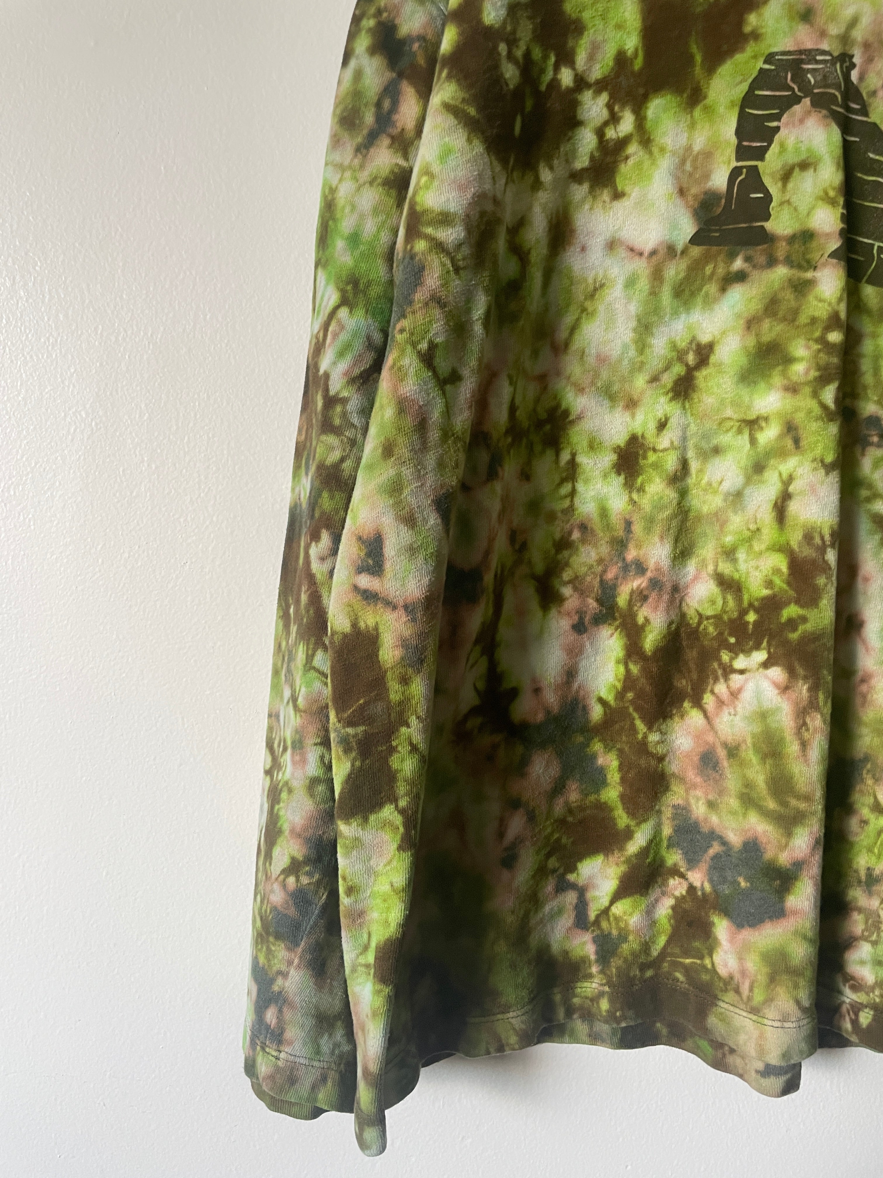 XL Men's Delicate Arch Handmade Reverse Tie Dye T-Shirt | One-Of-a-Kind Upcycled Green and Brown Long Sleeve Shirt
