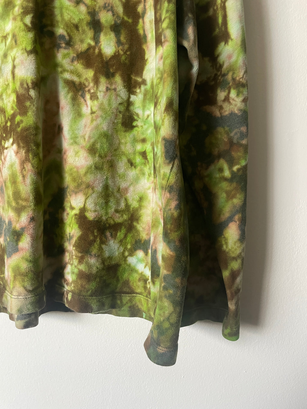 XL Men's Delicate Arch Handmade Reverse Tie Dye T-Shirt | One-Of-a-Kind Upcycled Green and Brown Long Sleeve Shirt