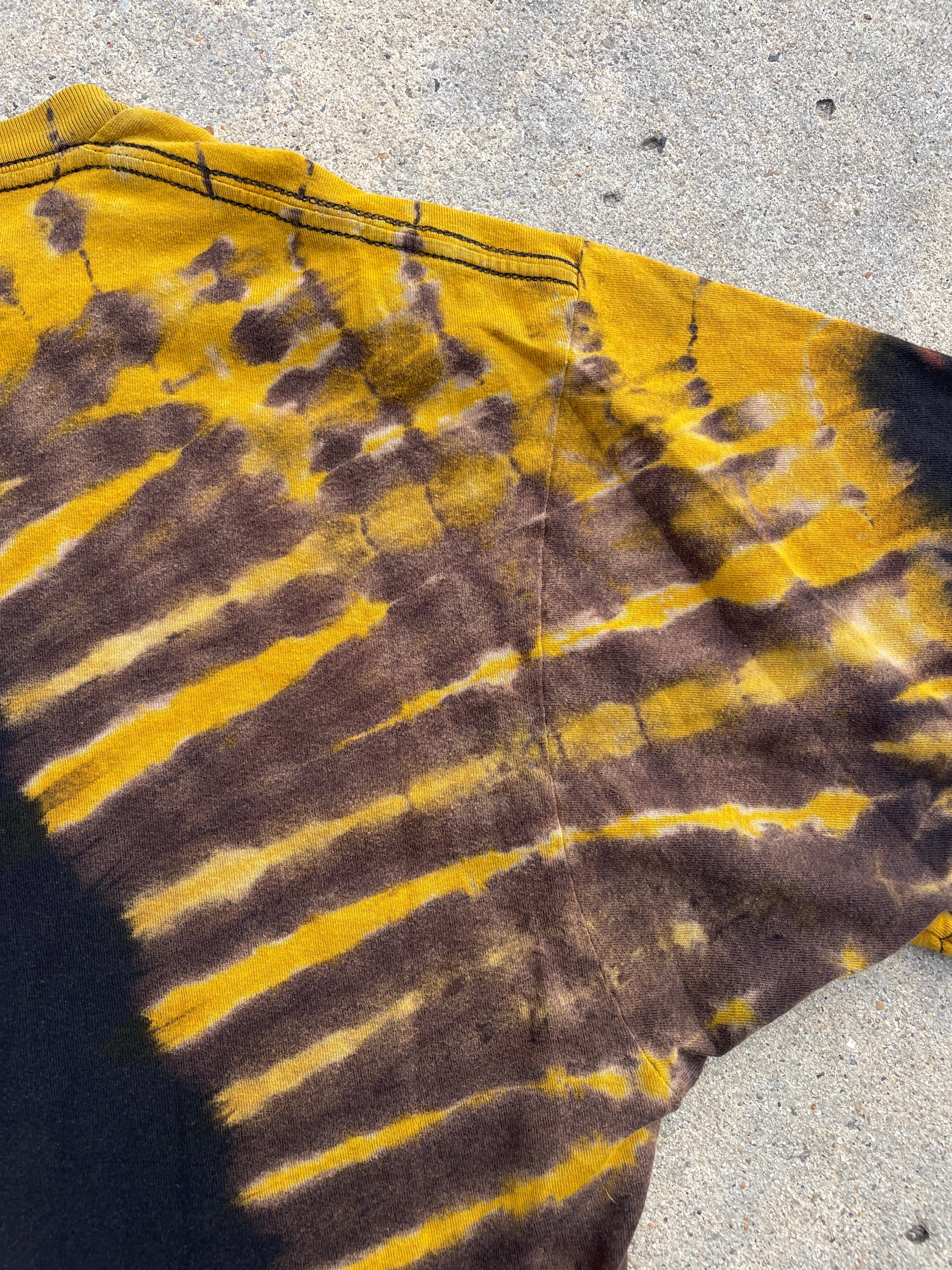 The Duel: Hamilton & Purr Black and Yellow Spiral Short Sleeve Bleached Dye T-Shirt | Men's XL Cat Pun Shirt