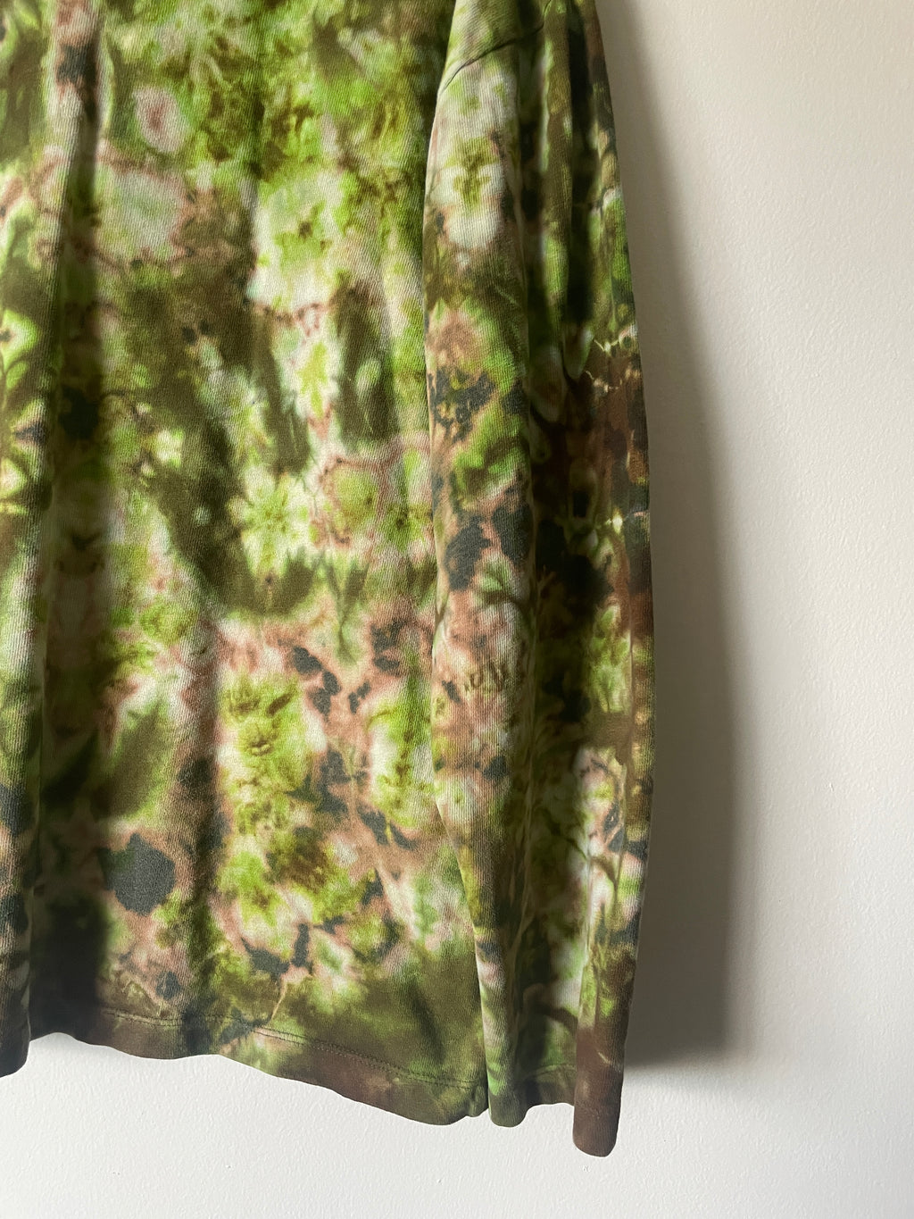 XL Men's Delicate Arch Handmade Reverse Tie Dye T-Shirt | One-Of-a-Kind Upcycled Green and Brown Long Sleeve Shirt