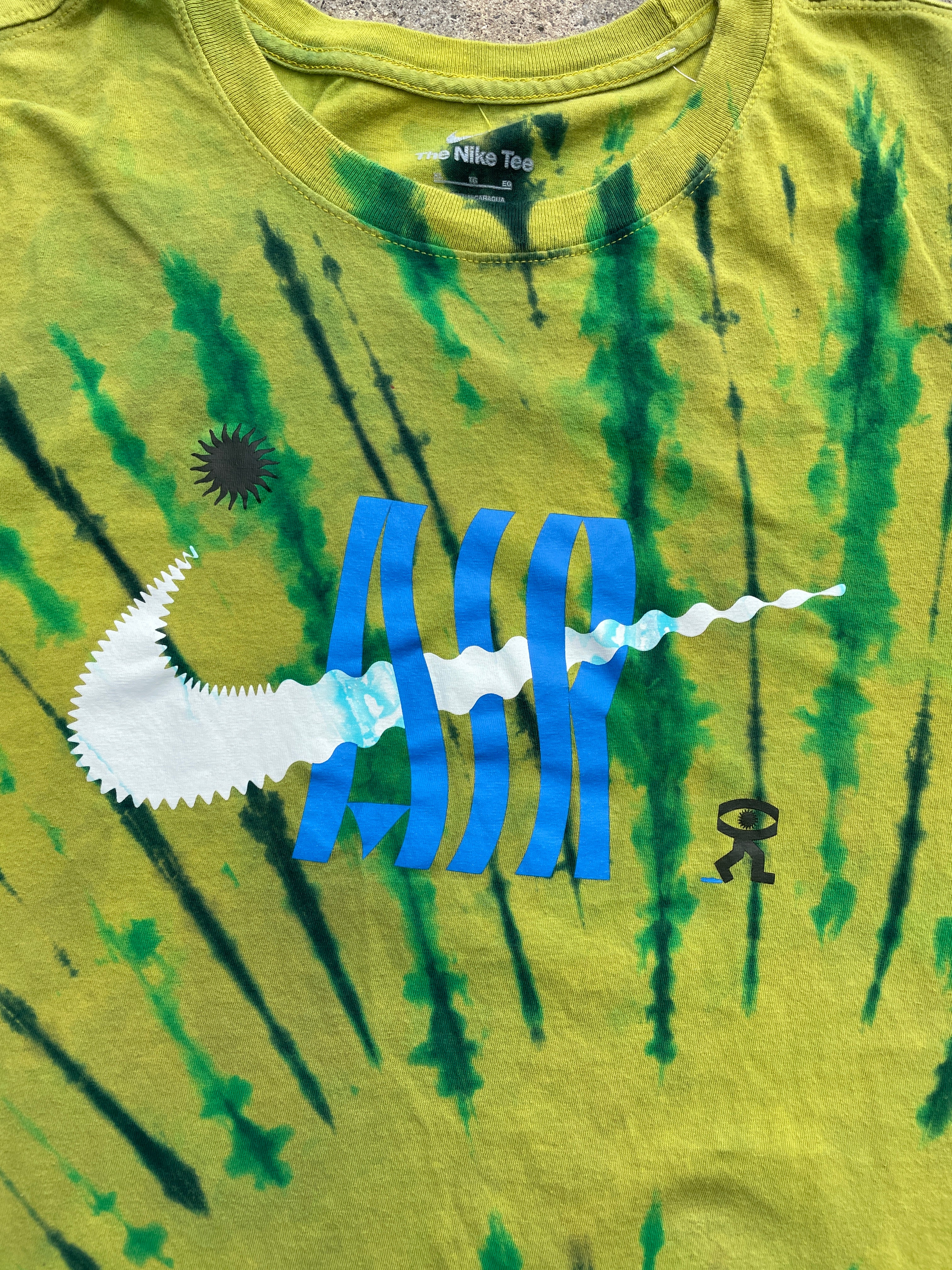 Nike Air Yellow and Blue Spiral Short Sleeve Tie Dye T-Shirt | Men's XL