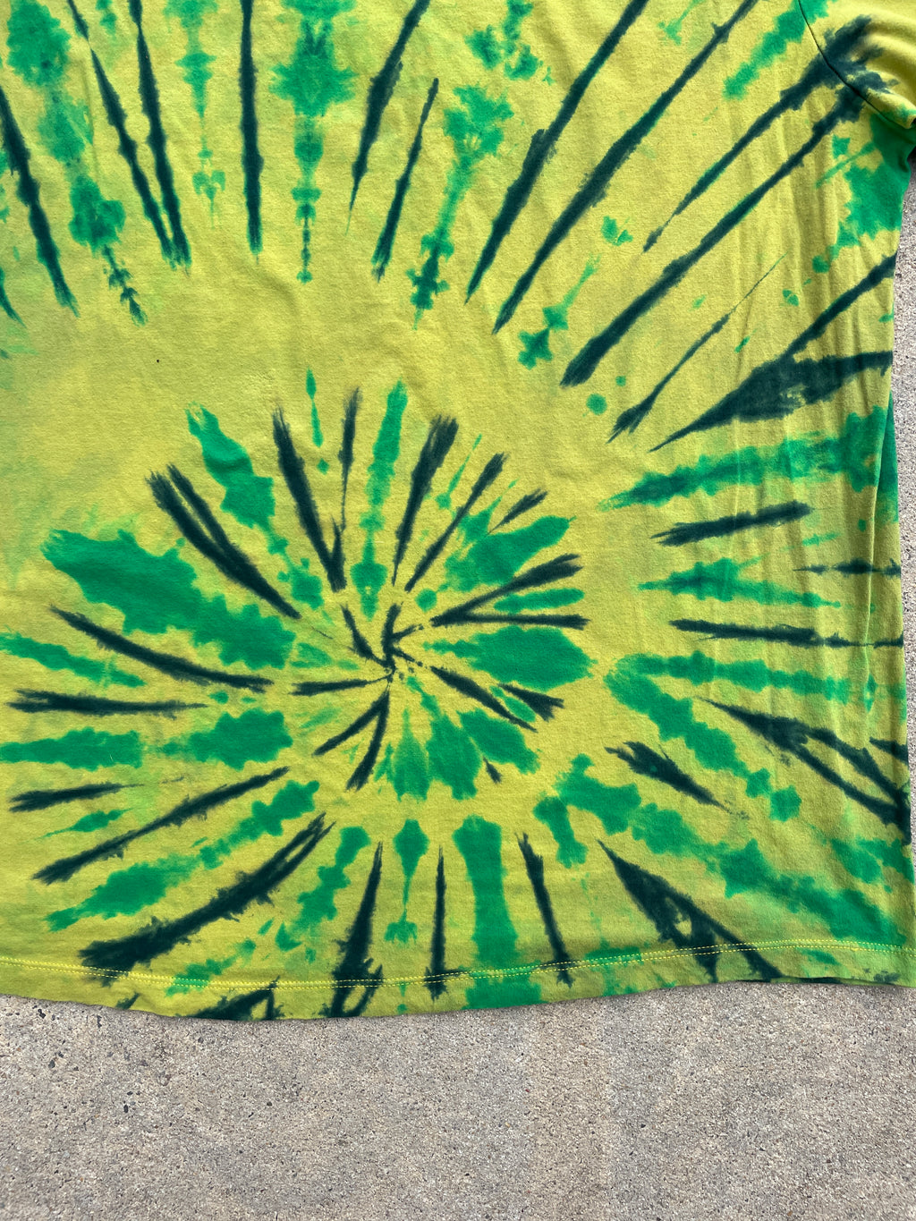 Nike Air Yellow and Blue Spiral Short Sleeve Tie Dye T-Shirt | Men's XL
