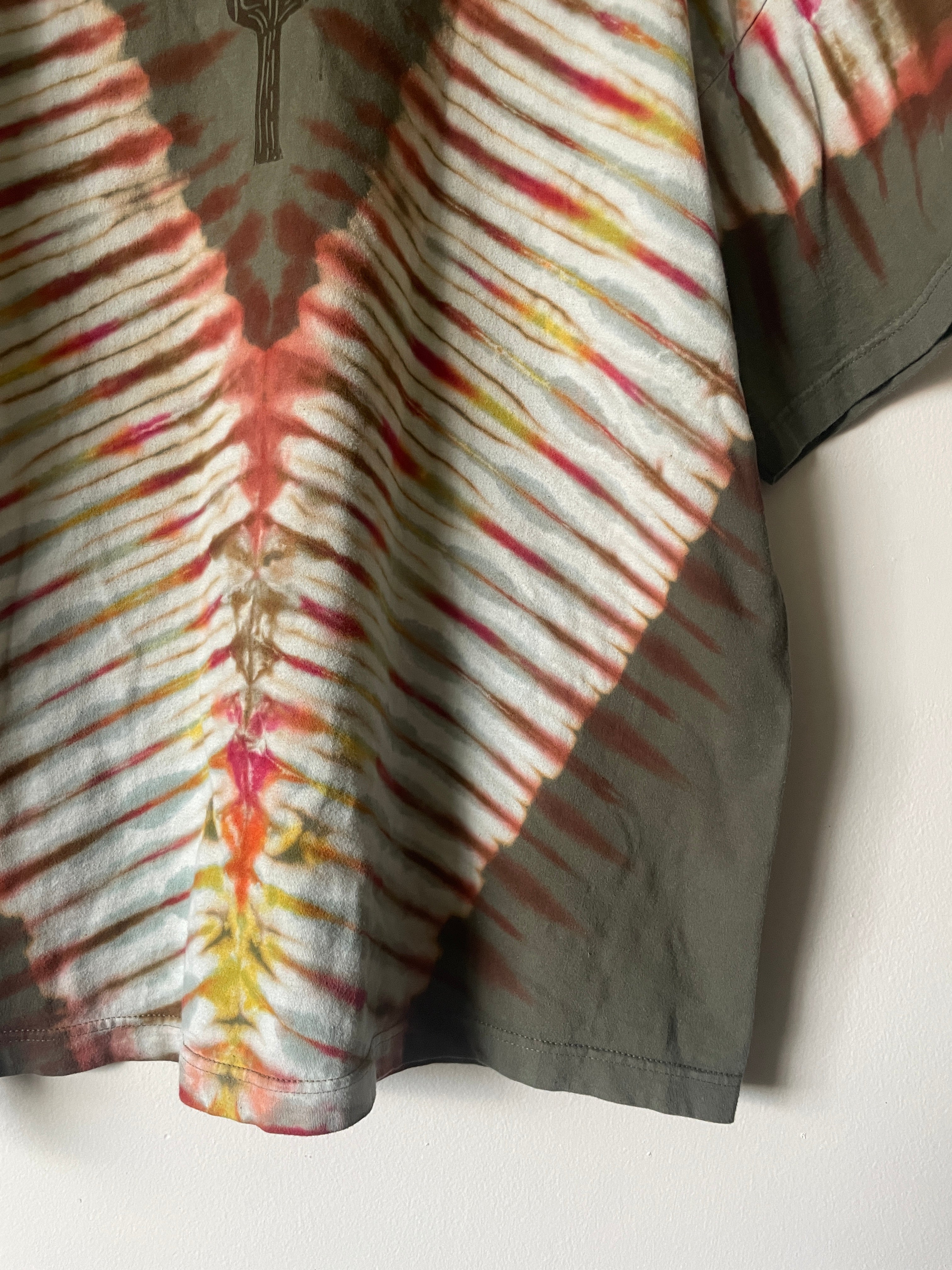 2/3XL Men's Saguaro Cactus Handmade Reverse Tie Dye T-Shirt | One-Of-a-Kind Upcycled Brown and Orange Short Sleeve Shirt