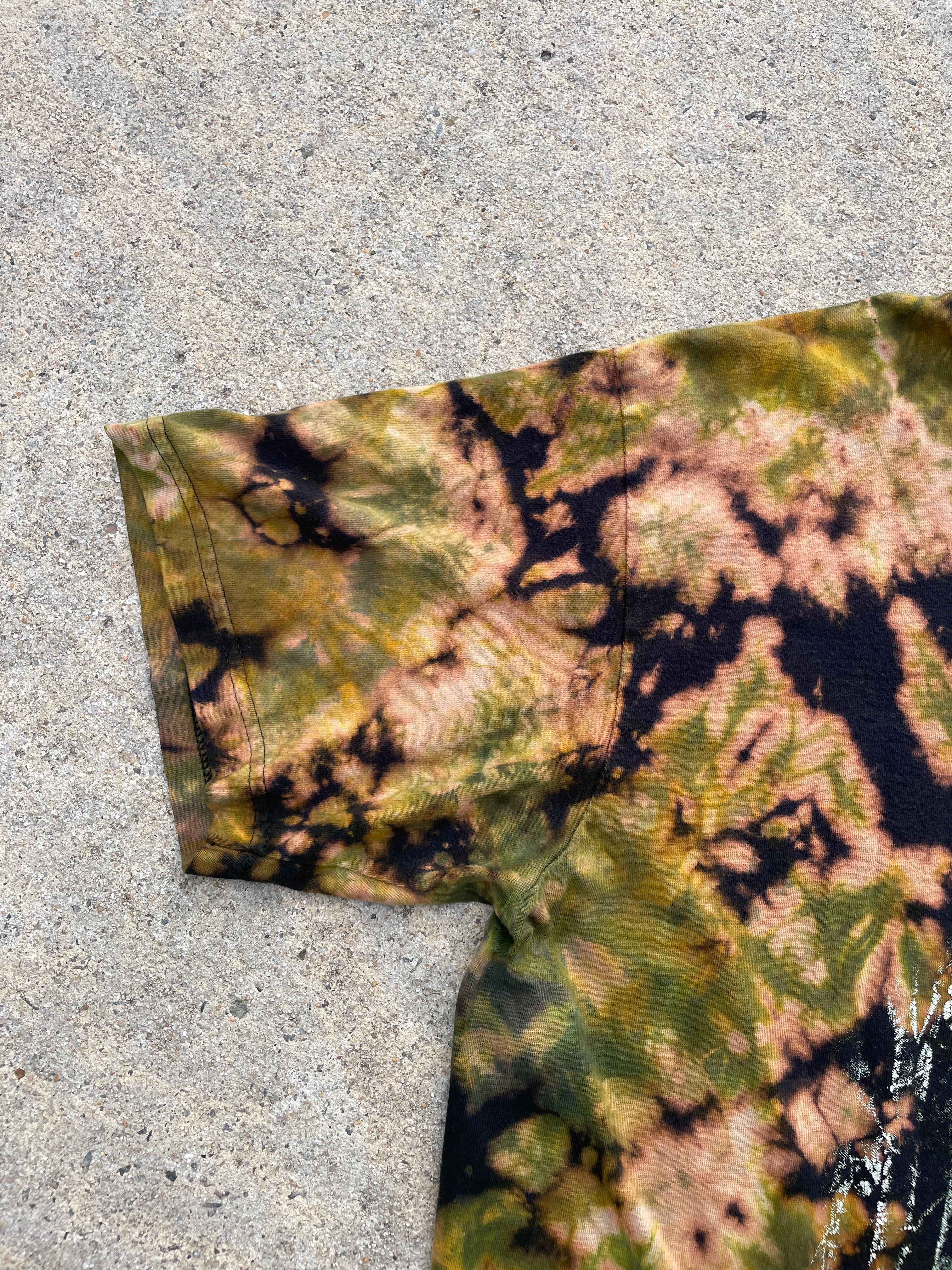 Wolf Pack Black and Green Short Sleeve Bleach Dyed T-Shirt | Men's XL