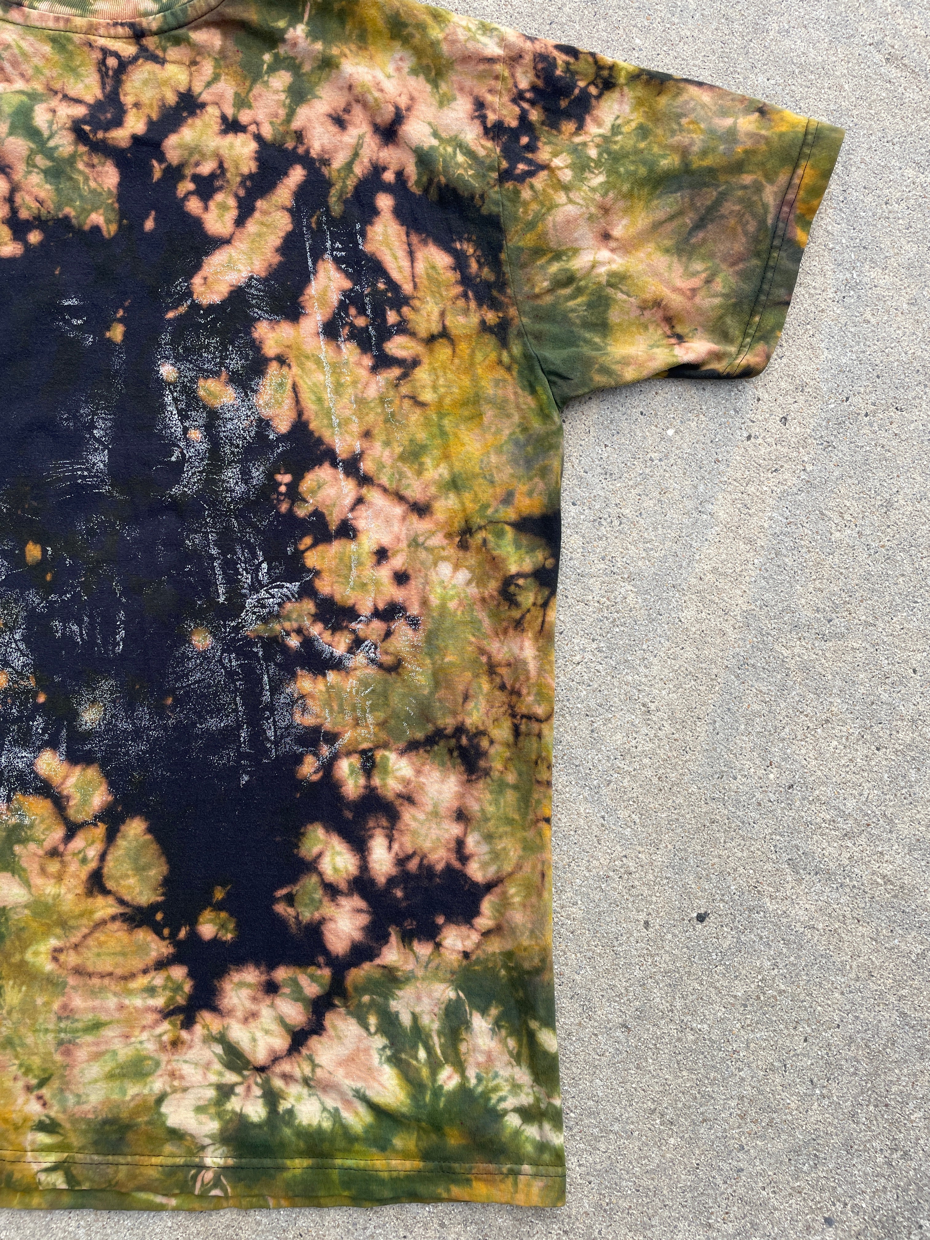 Wolf Pack Black and Green Short Sleeve Bleach Dyed T-Shirt | Men's XL