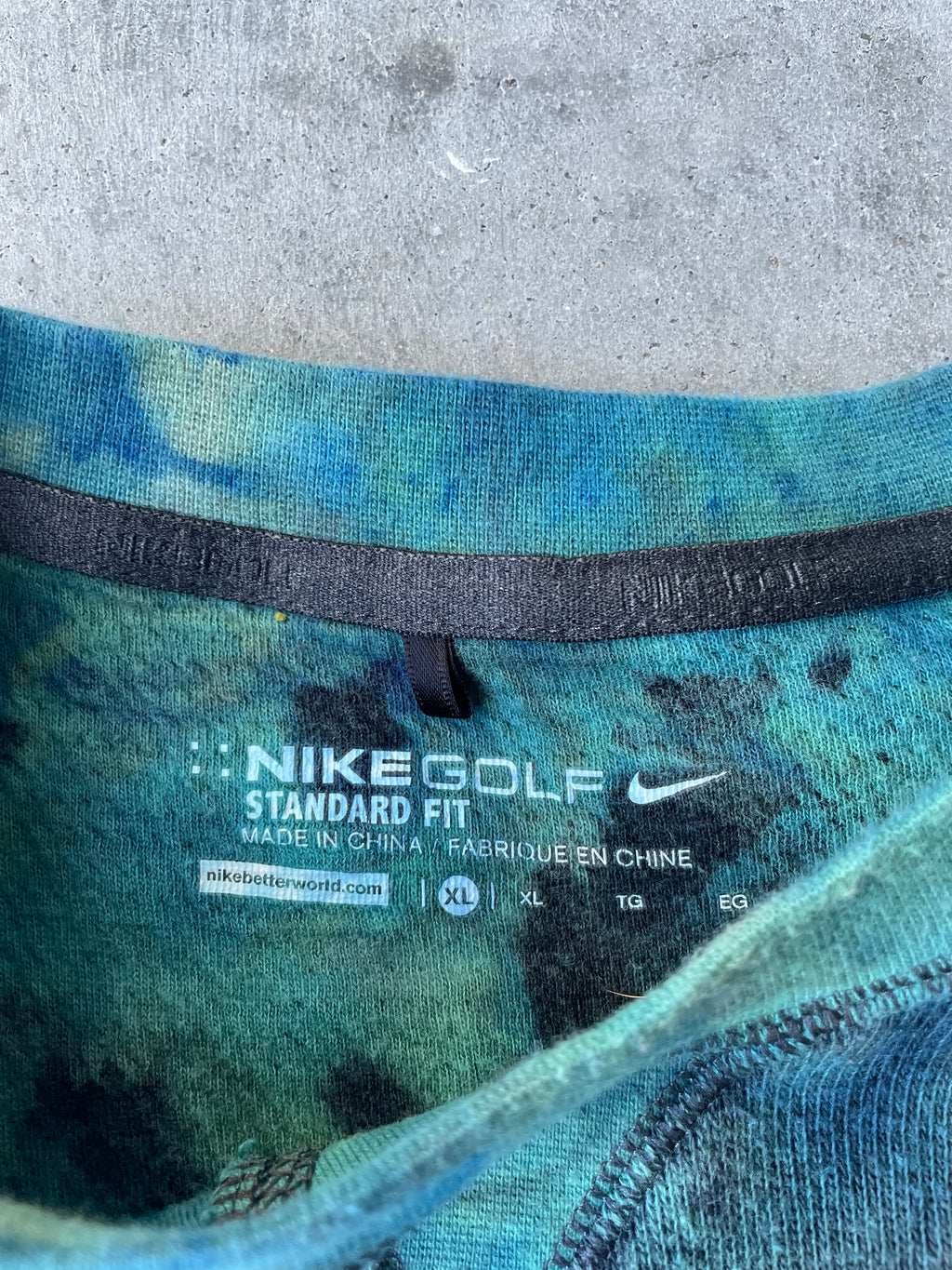 Nike Golf Tie Dye Crewneck Sweatshirt | One-of-a-Kind Blue and Black Sweatshirt | Men's XL