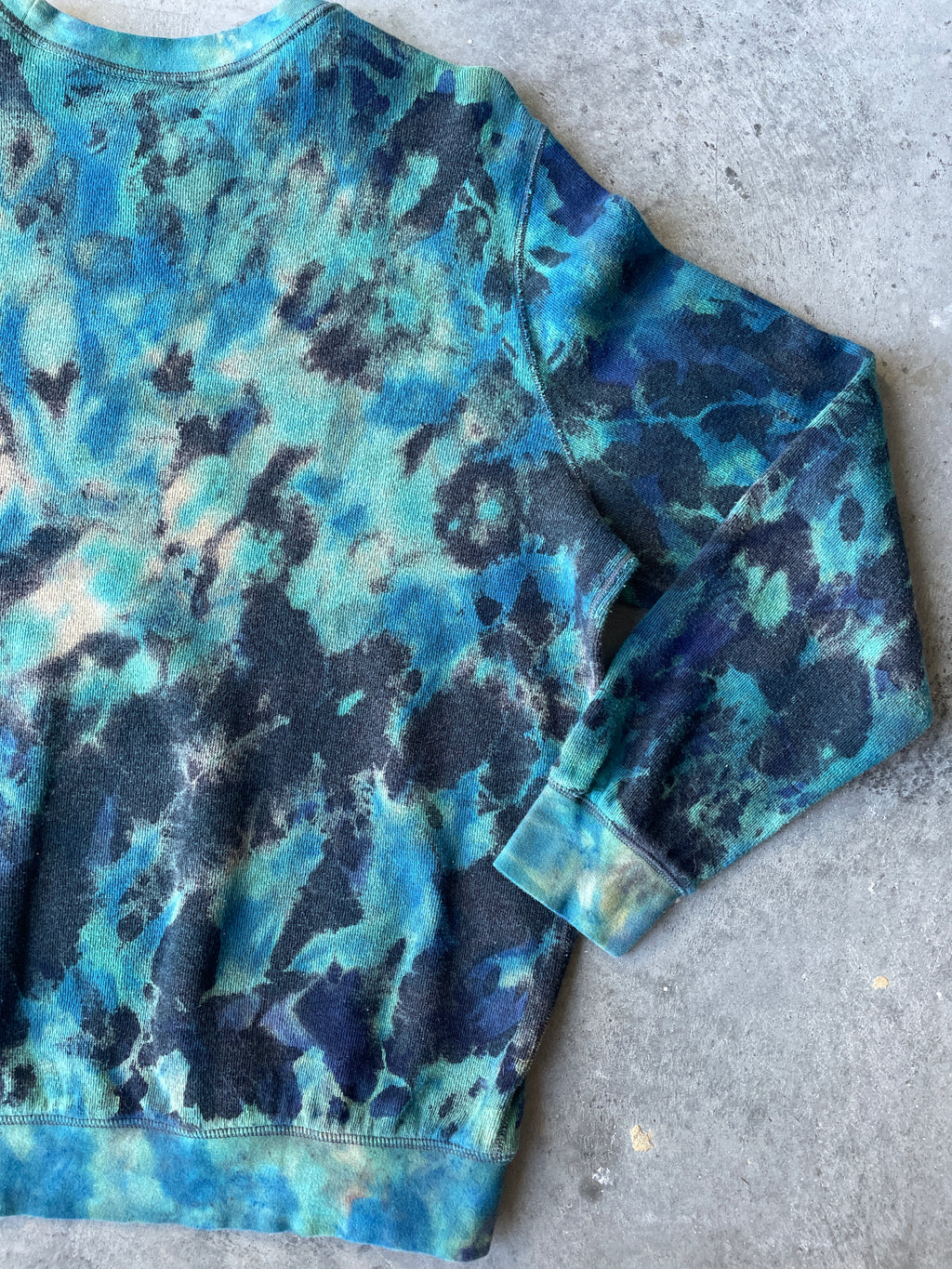 Nike Golf Tie Dye Crewneck Sweatshirt | One-of-a-Kind Blue and Black Sweatshirt | Men's XL