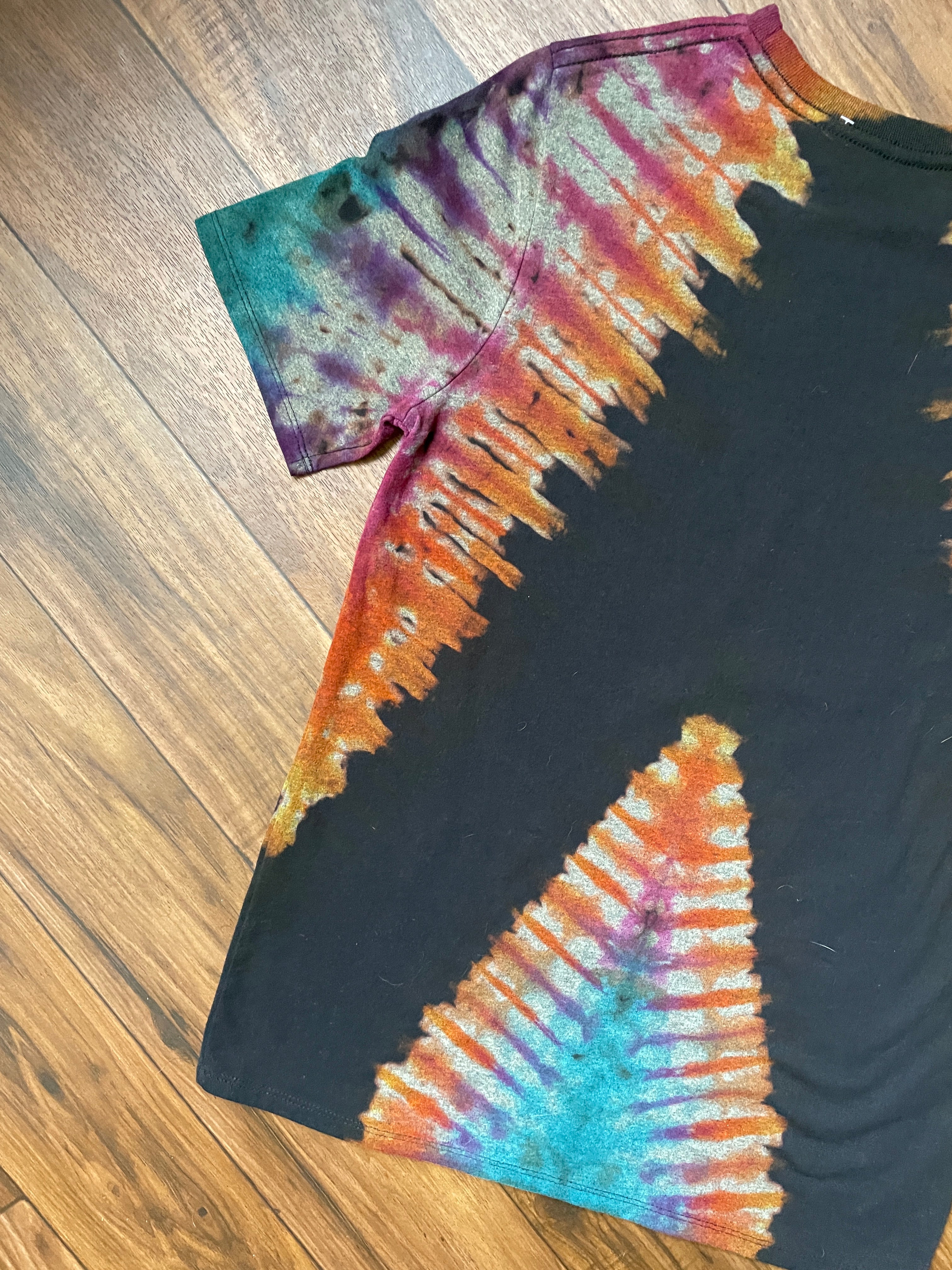 XL Youth WUTAH Delicate Arch Handmade Reverse One-Of-a-Kind Tie Dye Short Sleeve T-Shirt