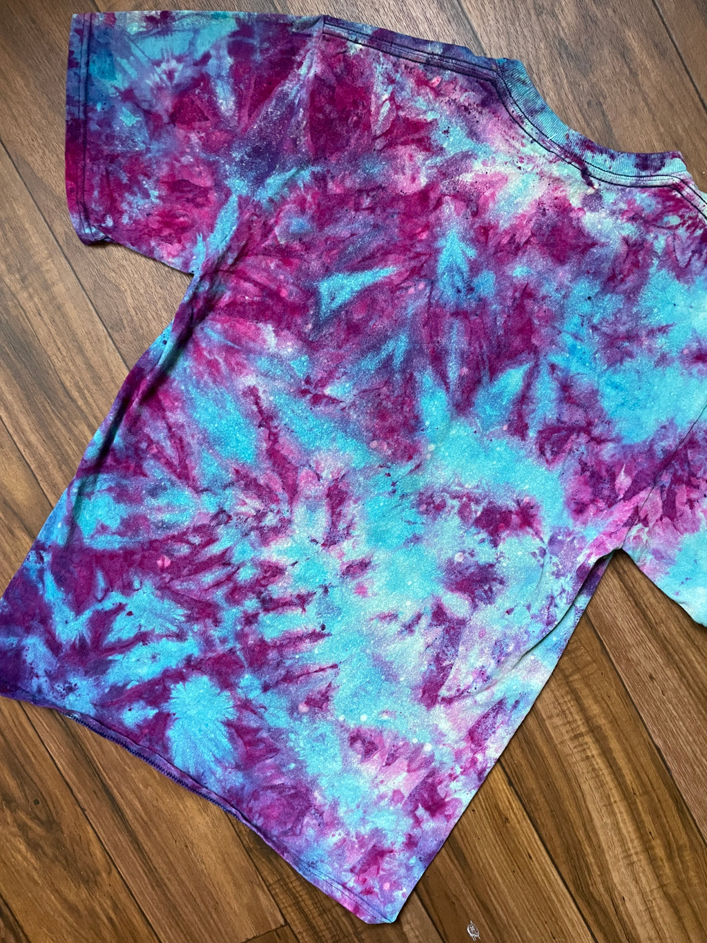 Men's Medium WUTAH Delicate Arch One-of-a-Kind Handmade Galaxy Tie Dye Short Sleeve T-Shirt
