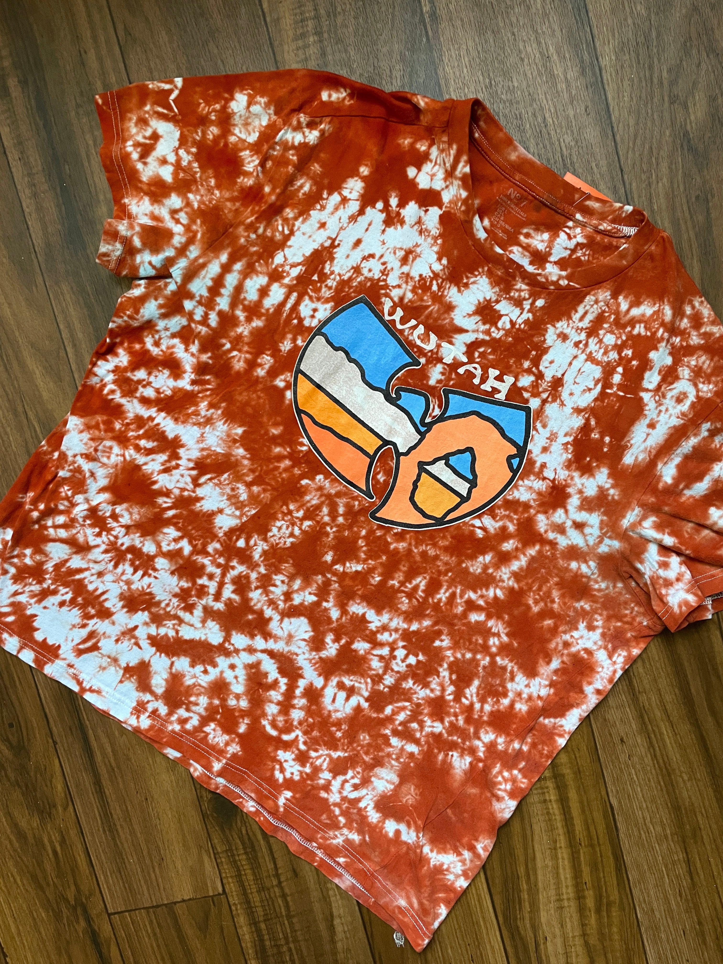 Men's Large WUTAH Tie Dye Short Sleeve T-Shirt