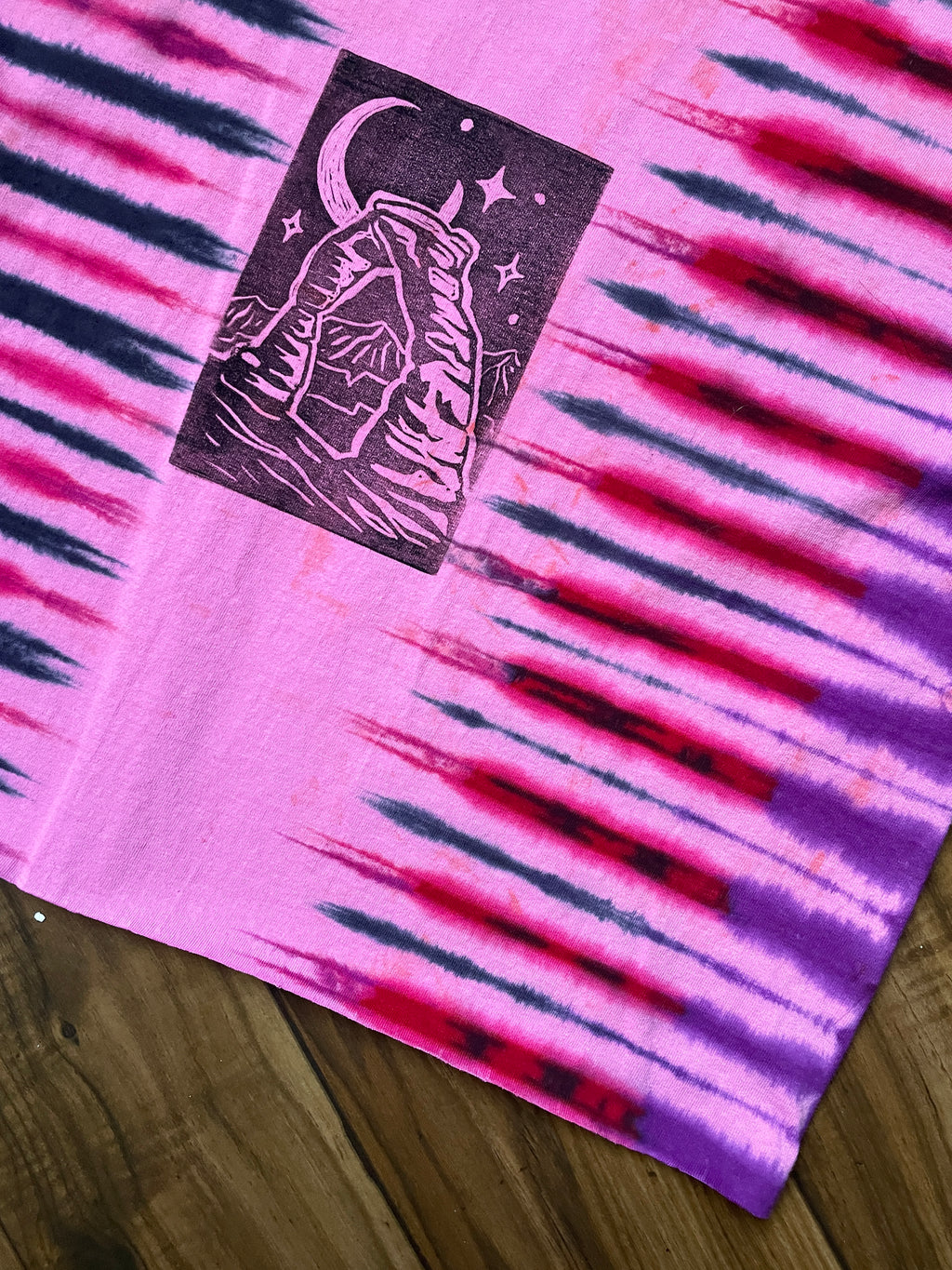 Medium Men's Delicate Arch Moab Utah Handmade Tie Dye Block-Printed Cropped T-Shirt | One-Of-a-Kind Upcycled Pink and Red Desert Sunset Short Sleeve Shirt