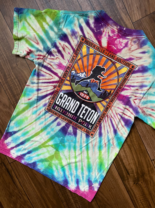 Men's Small Grand Teton (WY) Handmade Tie Dye Short Sleeve T-Shirt