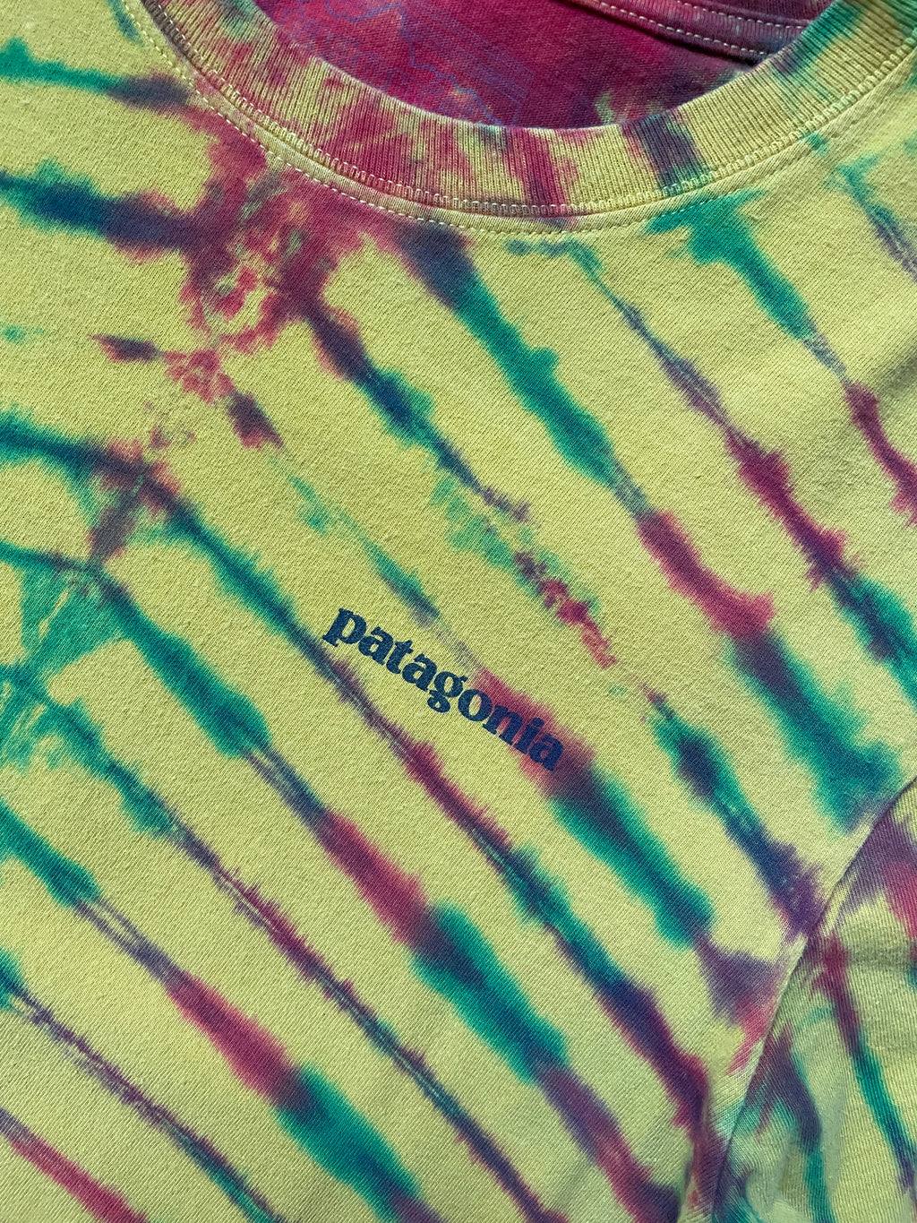 Men's Small Patagonia Logo Handmade Tie Dye Short Sleeve T-Shirt