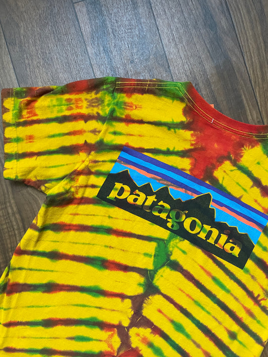 Men's Small Patagonia Logo Handmade Tie Dye Short Sleeve T-Shirt