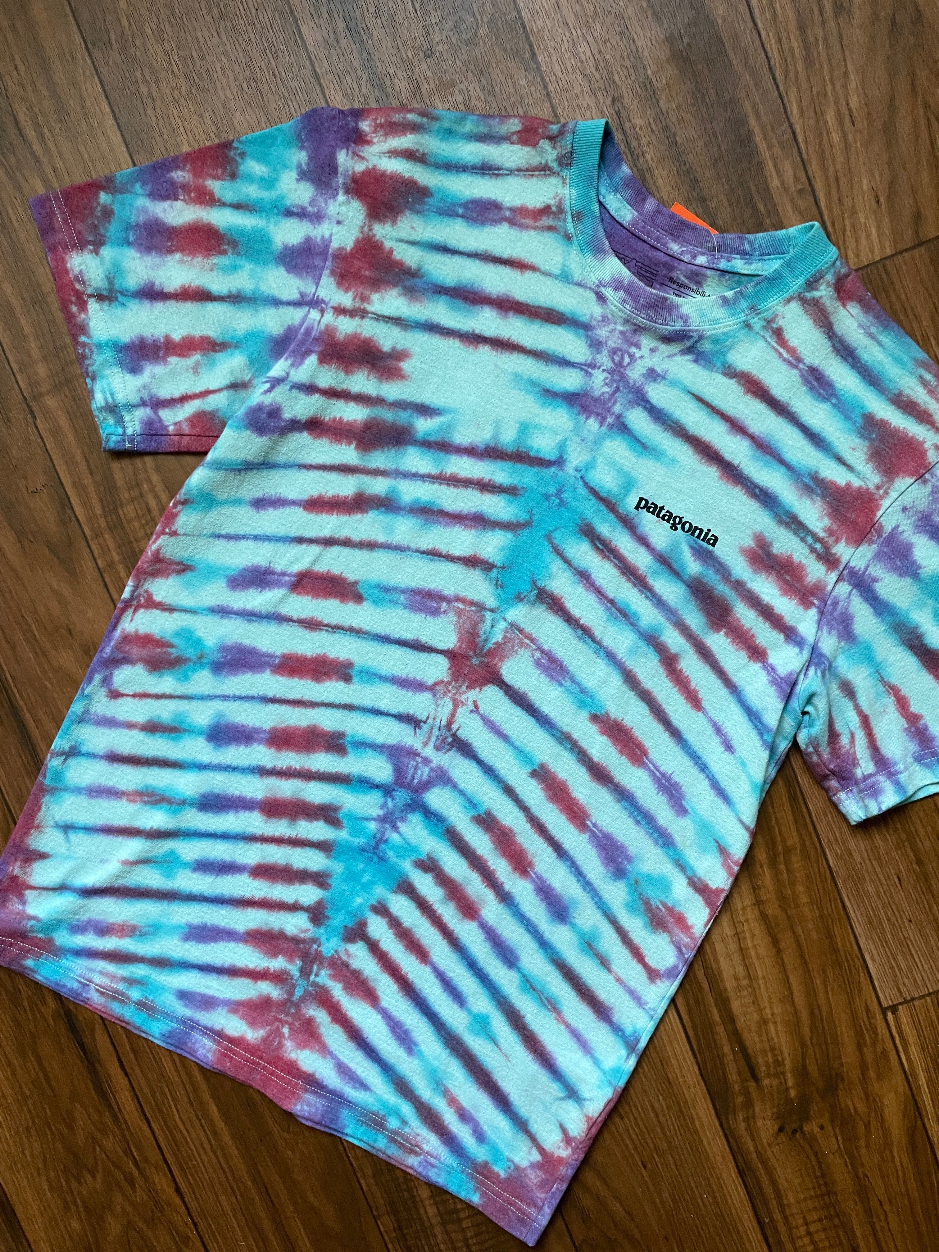 Men's XS Patagonia Logo Handmade Tie Dye Short Sleeve T-Shirt