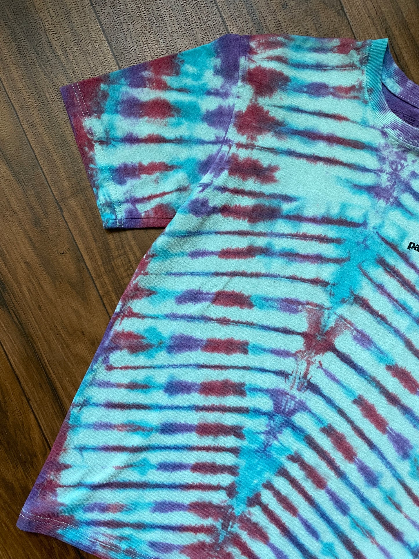 Men's XS Patagonia Logo Handmade Tie Dye Short Sleeve T-Shirt