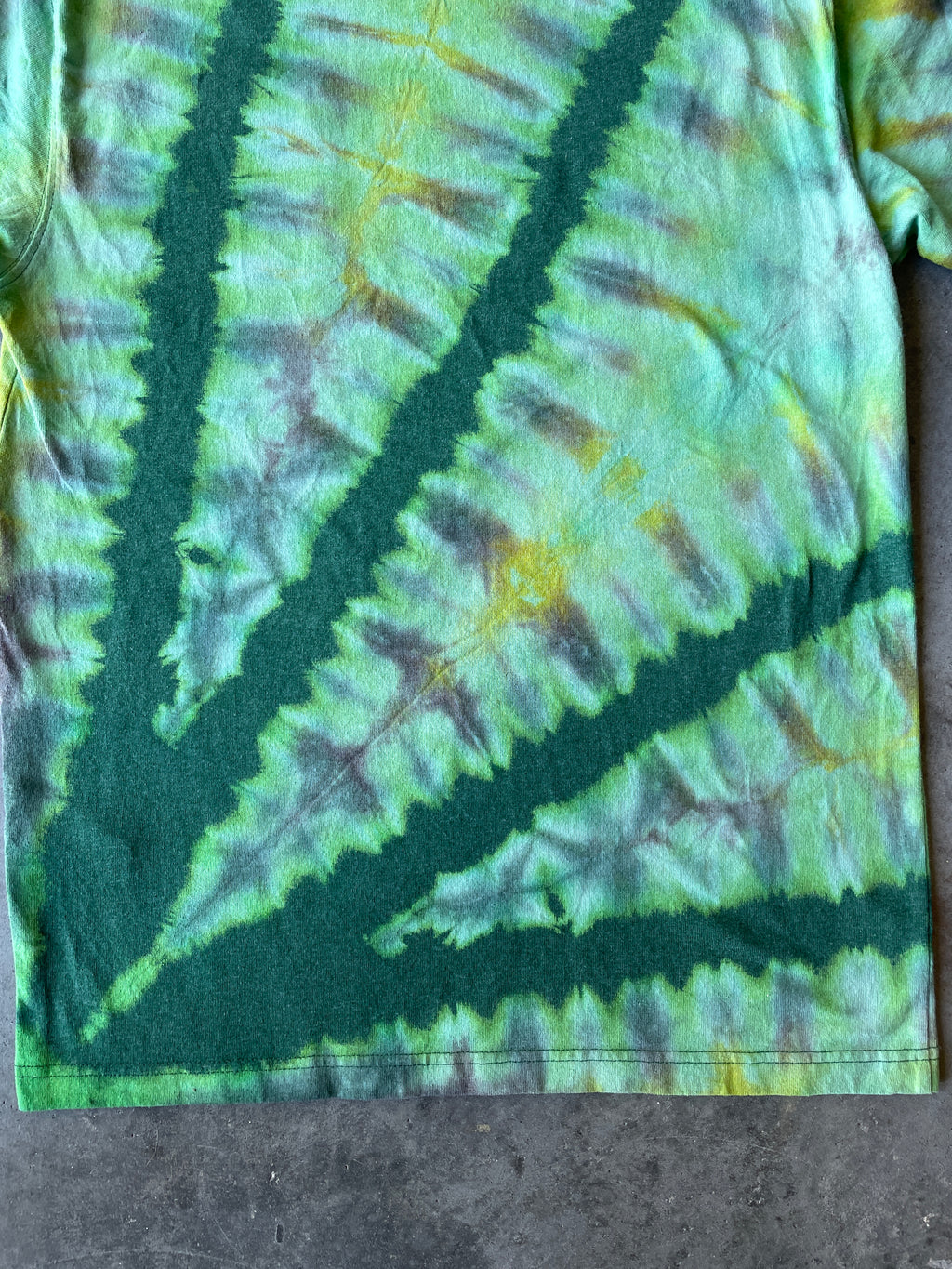 Carhartt Short Sleeve Green & Yellow Reverse Tie Dye T-Shirt | One-of-a-Kind | Men's Small