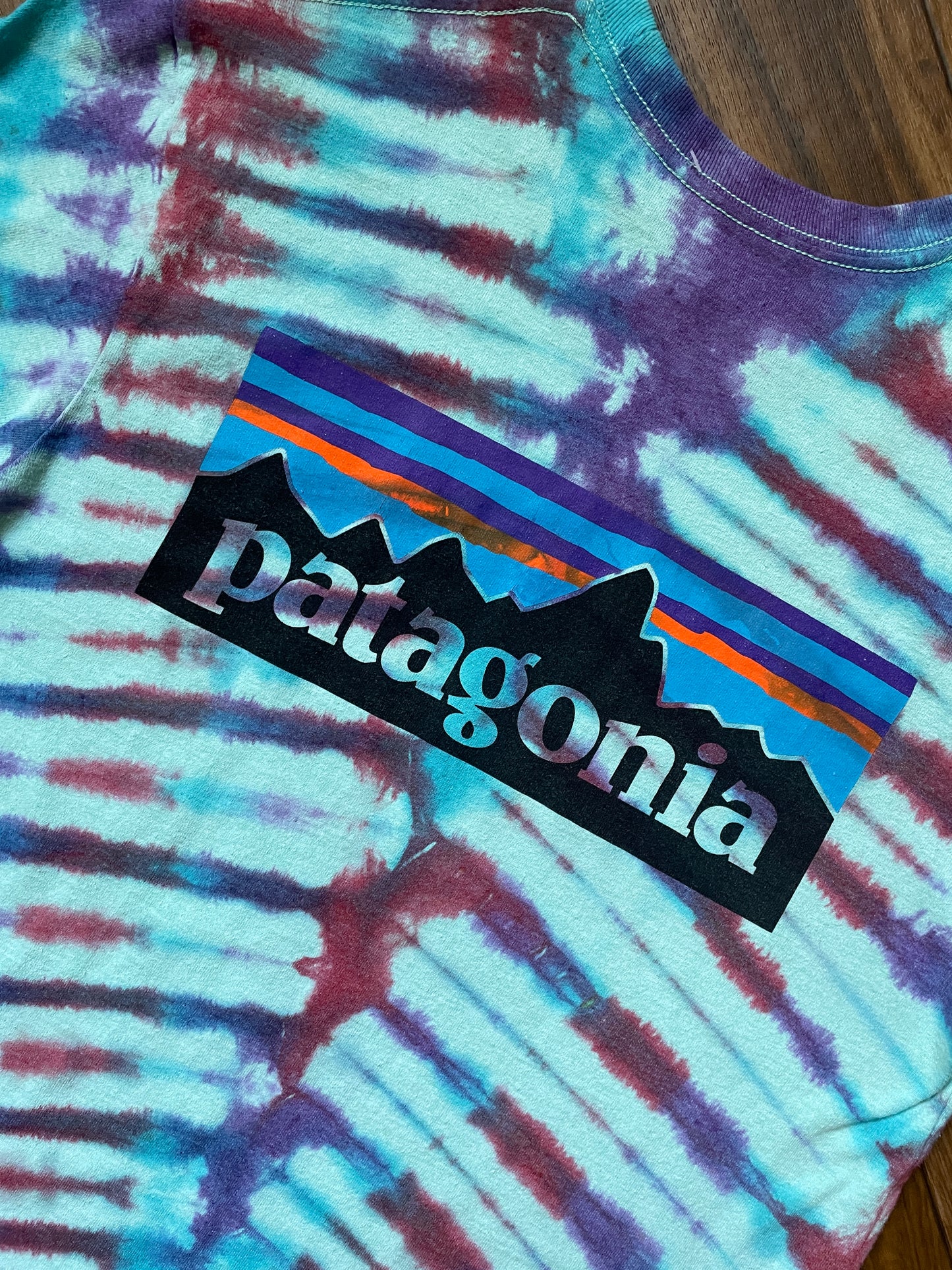 Men's XS Patagonia Logo Handmade Tie Dye Short Sleeve T-Shirt