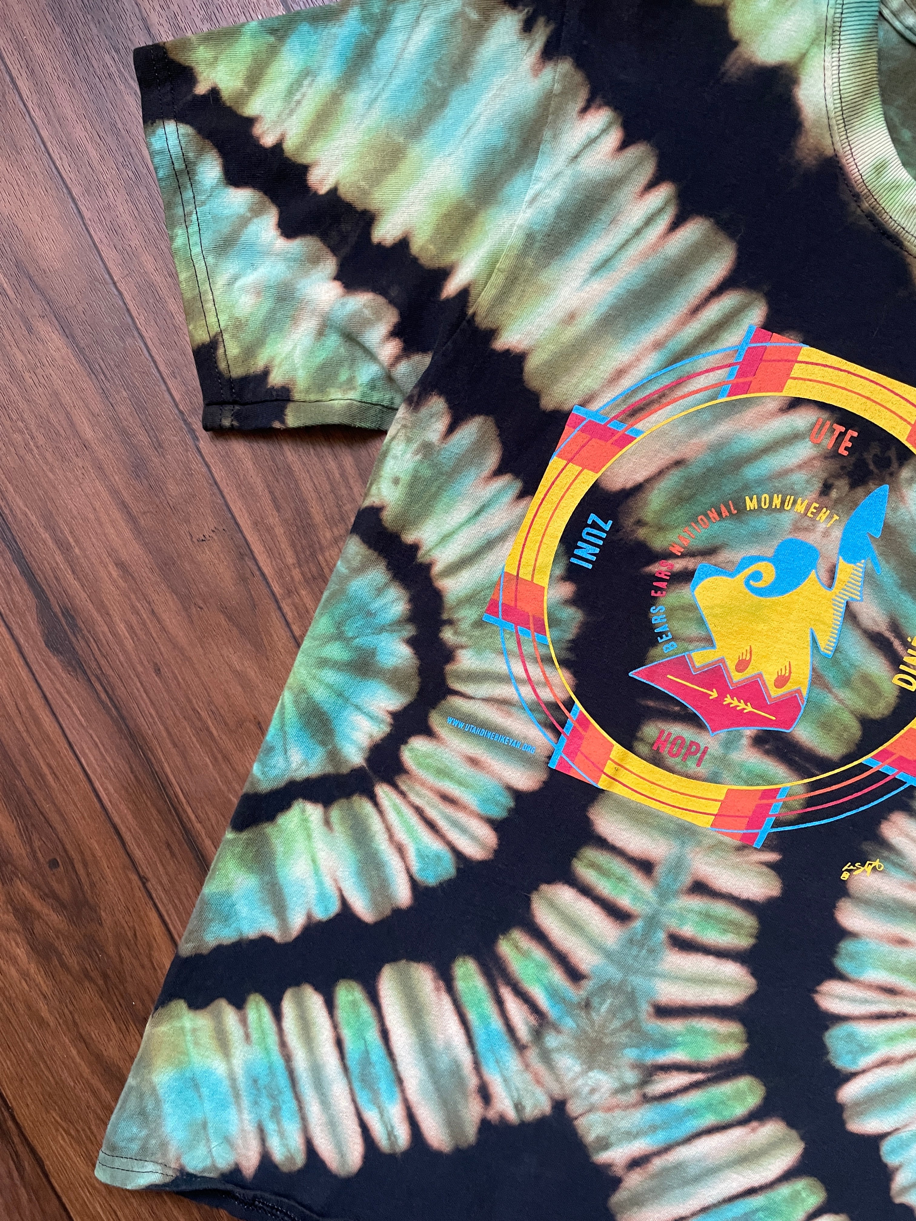 Men's Small Bears Ears Handmade Tie Dye Short Sleeve T-Shirt