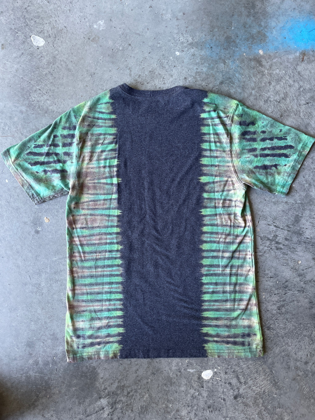 Carhartt "Built to Last" Camo Flag Short Sleeve Gray and Green Reverse Tie Dye T-Shirt | One-of-a-Kind | Men's Medium